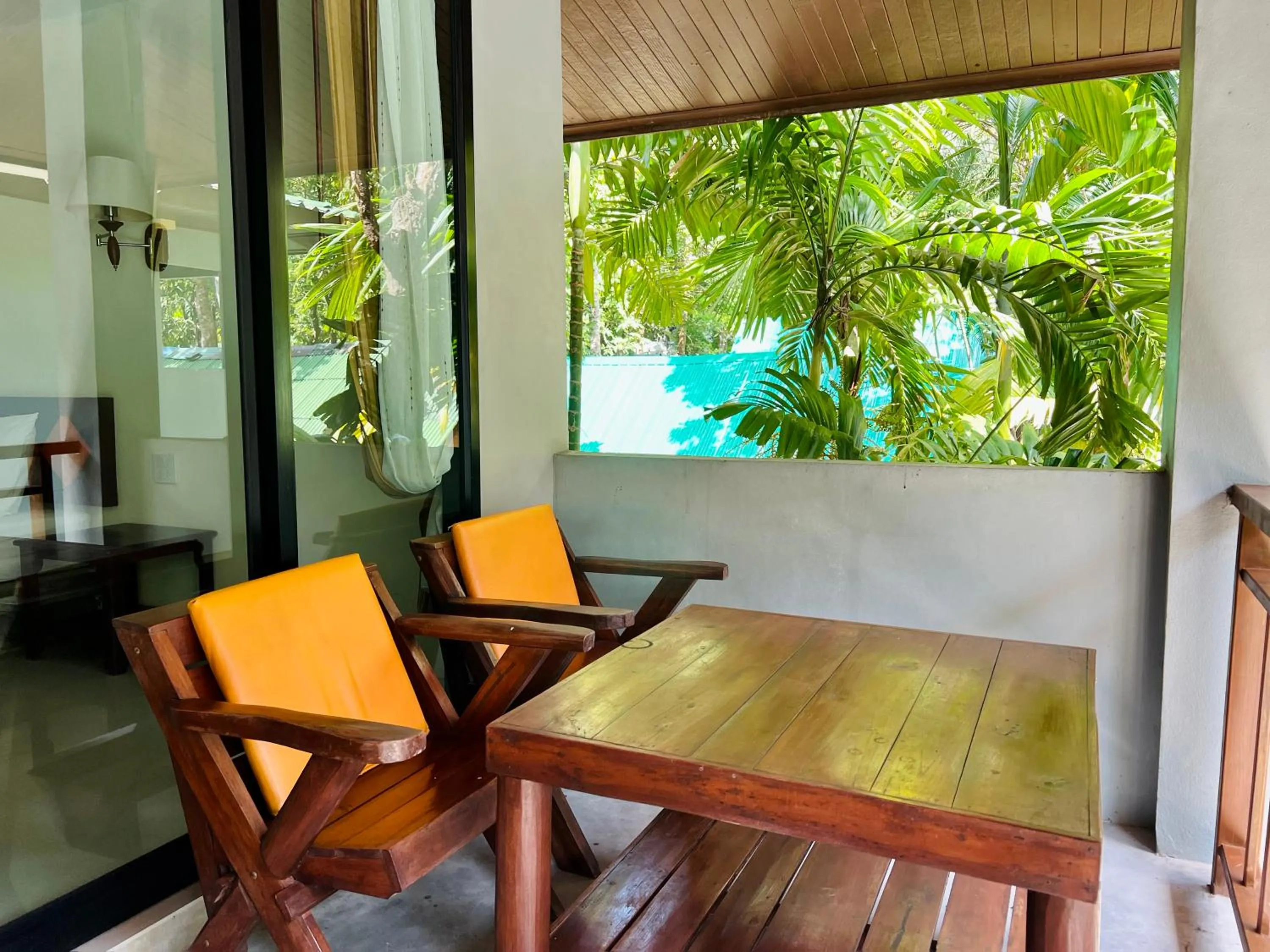 Patio in Dream Valley Resort, Tonsai Beach