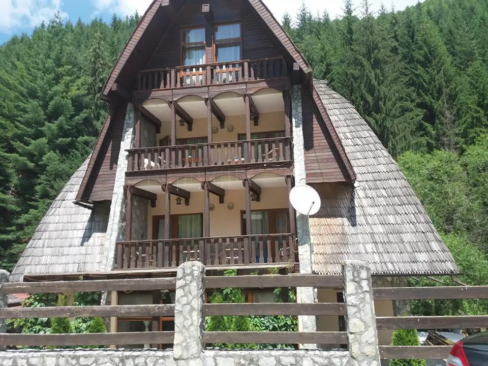 Property building in Vila Ursul