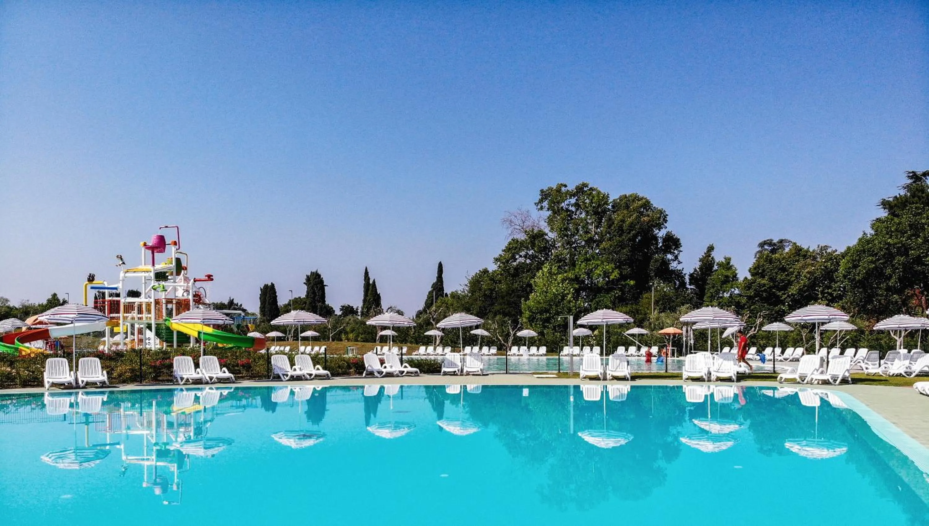 Swimming pool in Camping Cisano - San Vito
