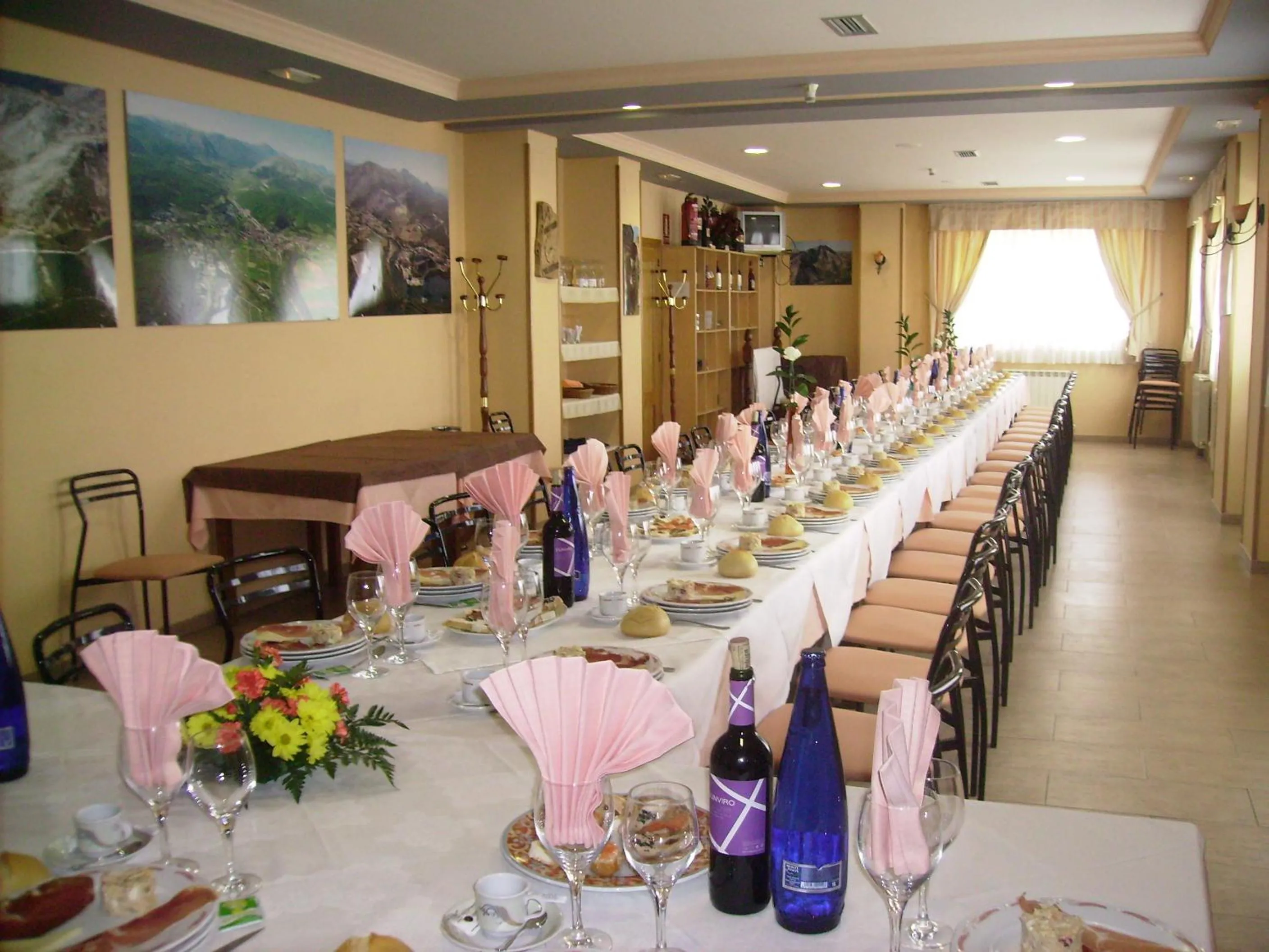 Restaurant/places to eat in Montaña Palentina