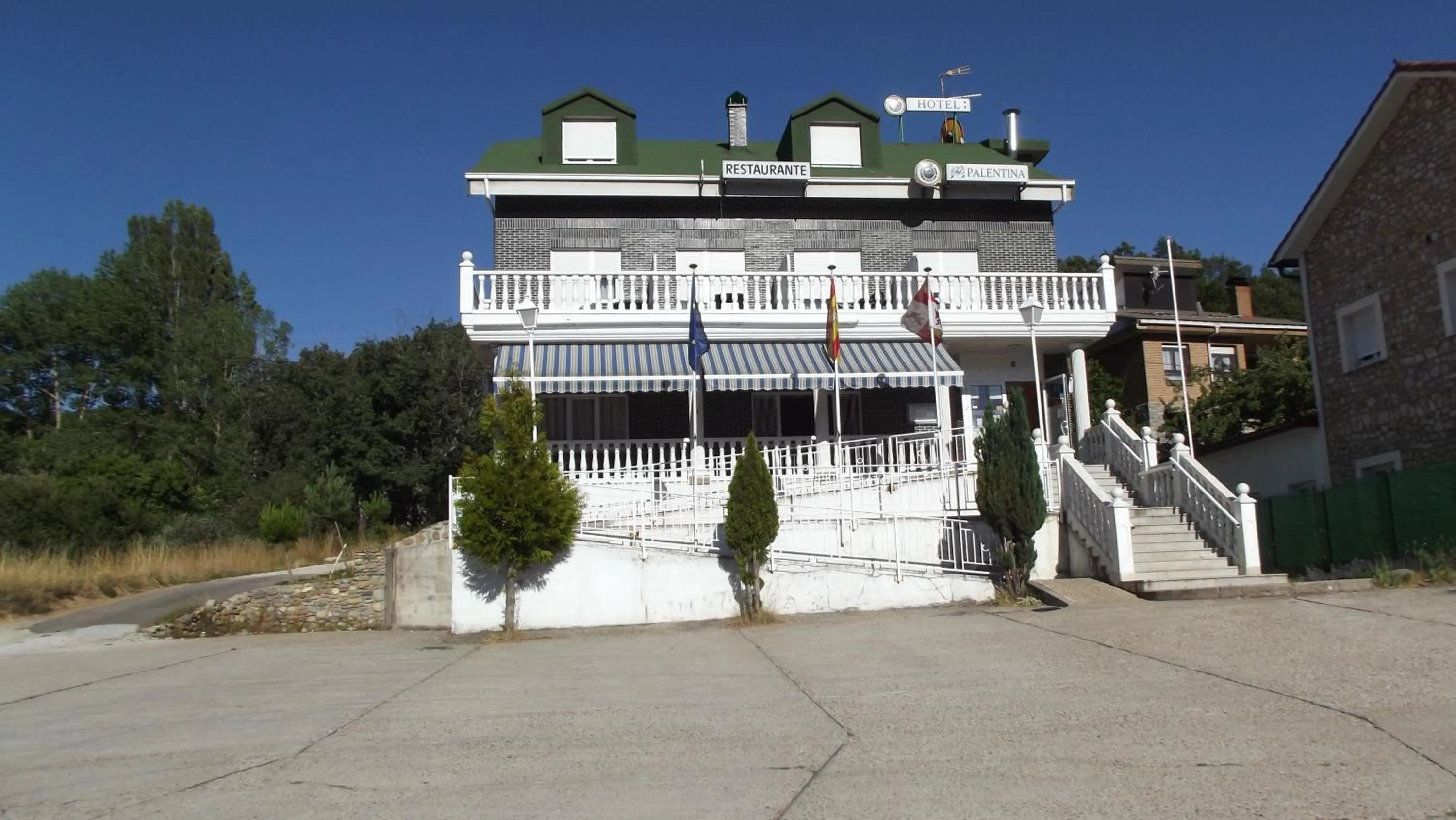 Facade/entrance in Montaña Palentina