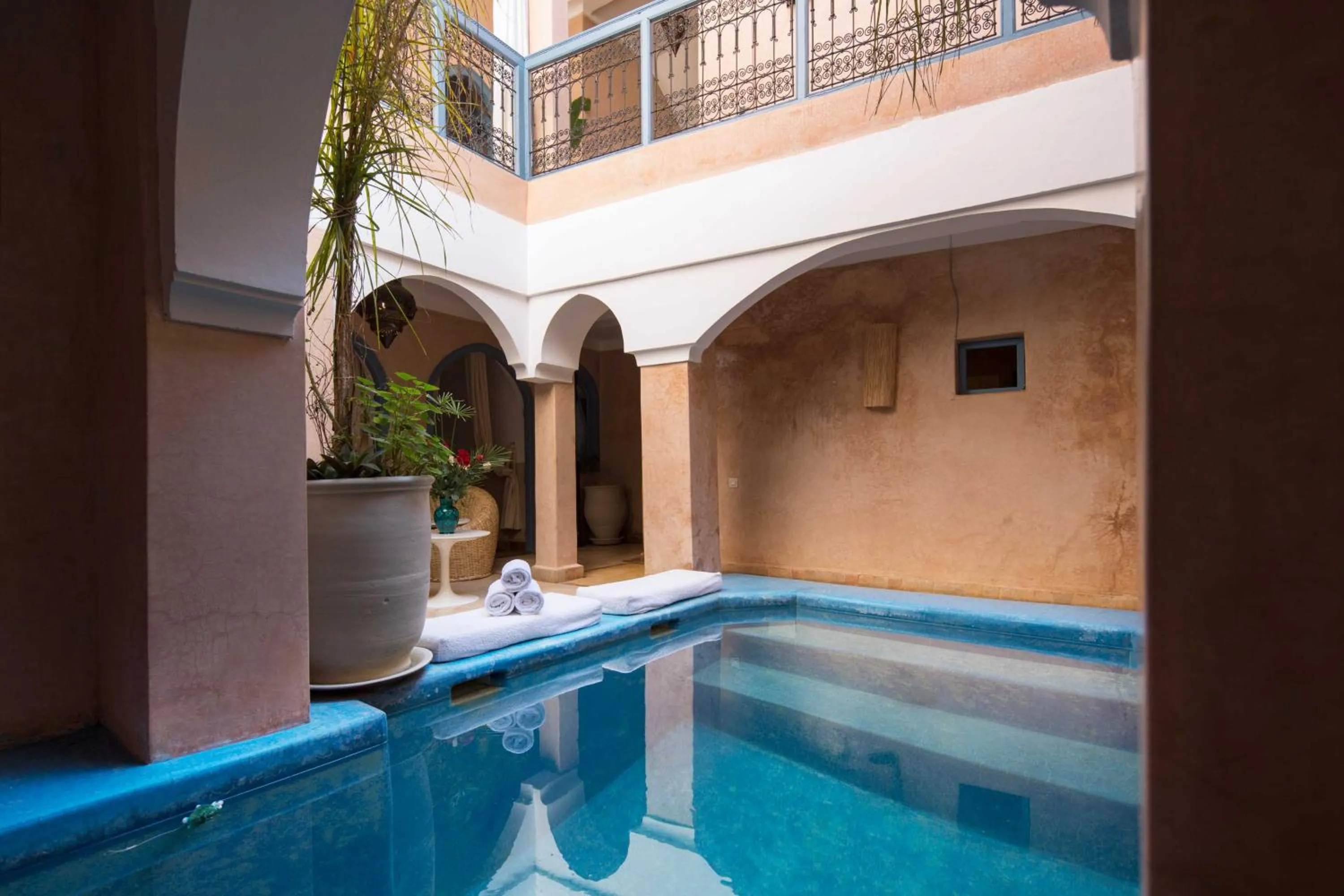 Swimming pool in Riad Assala