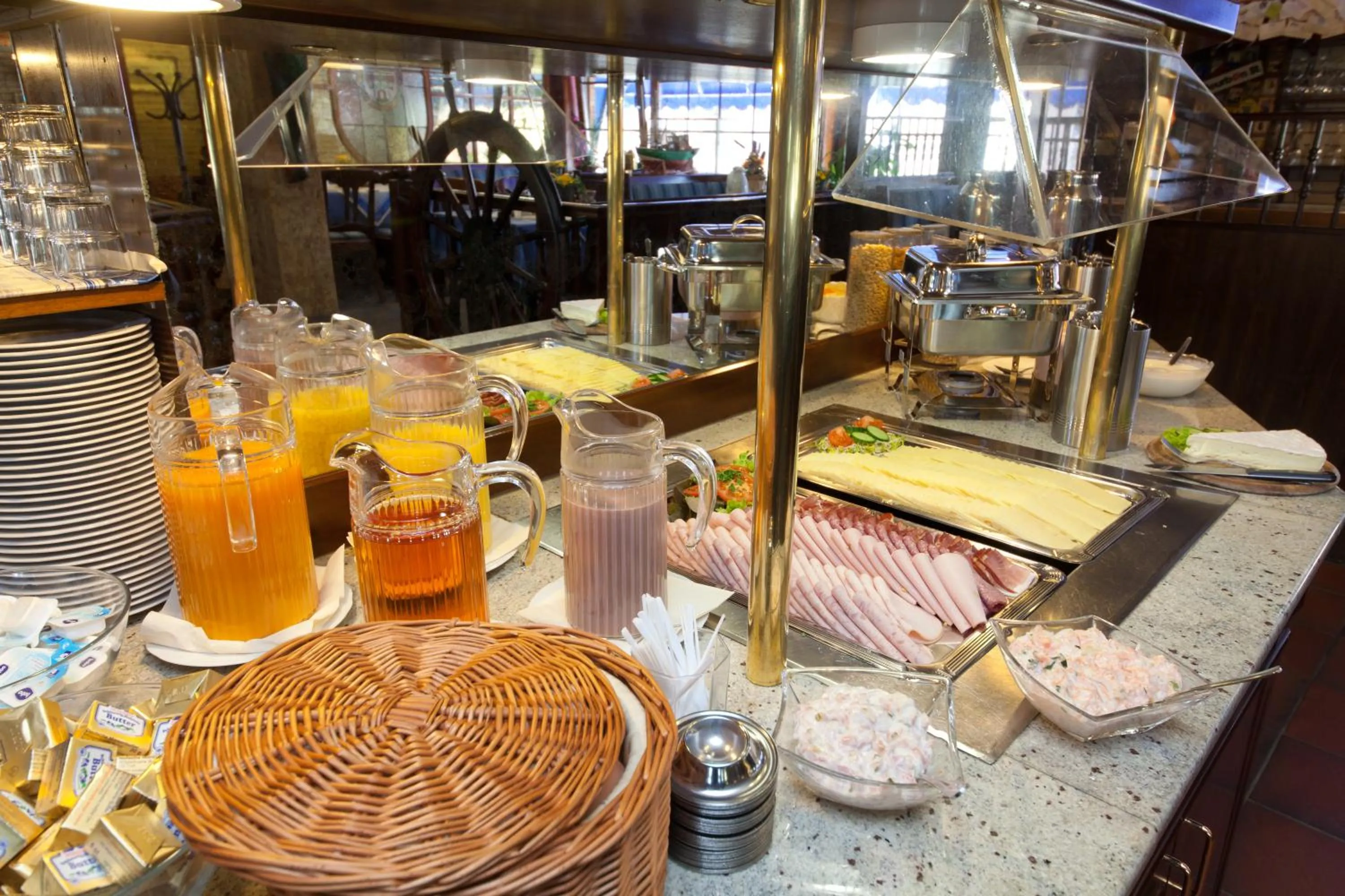 Buffet breakfast in Hotel Hagemann Hamburg Hafen