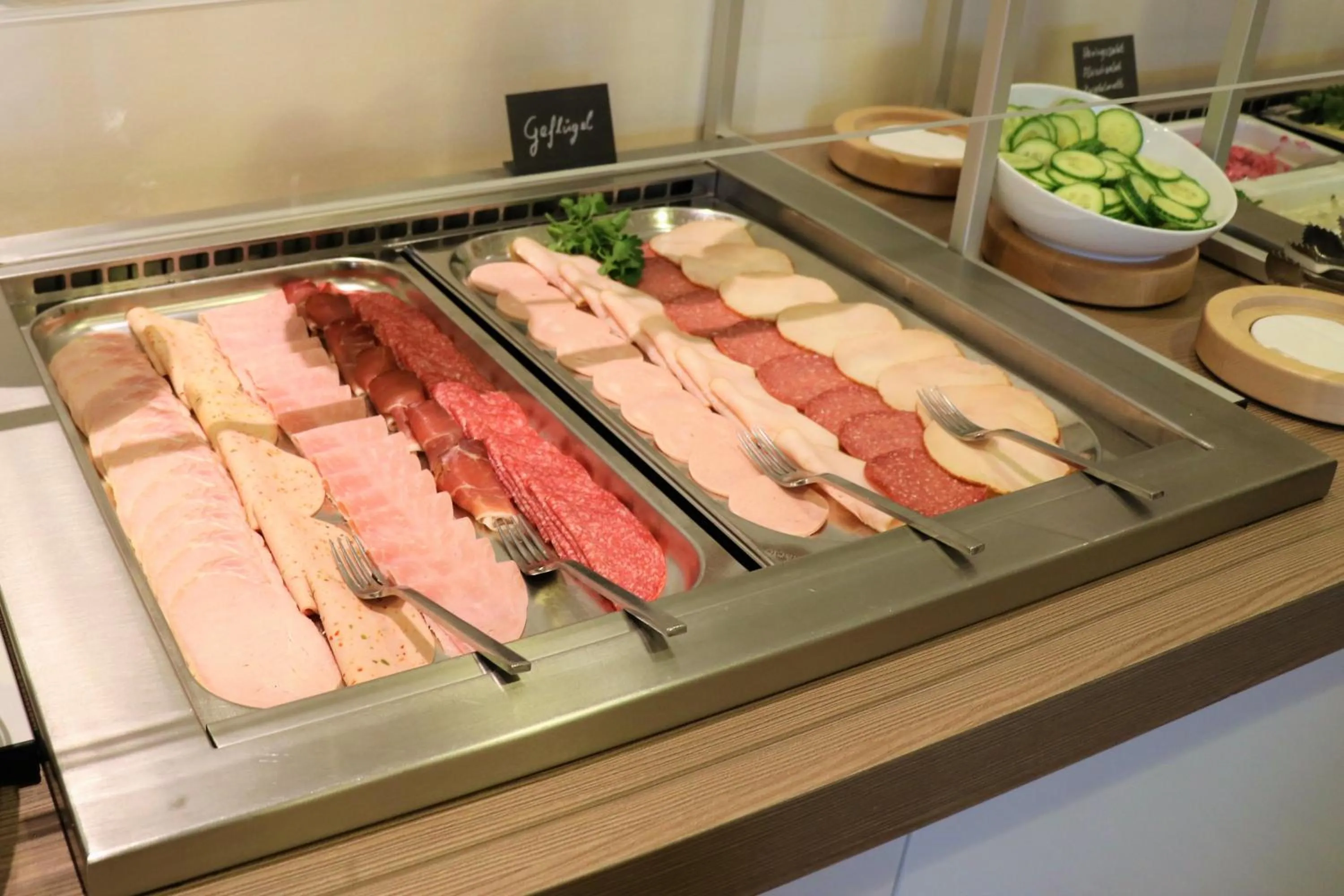 Buffet breakfast in Hotel Hagemann Hamburg Hafen