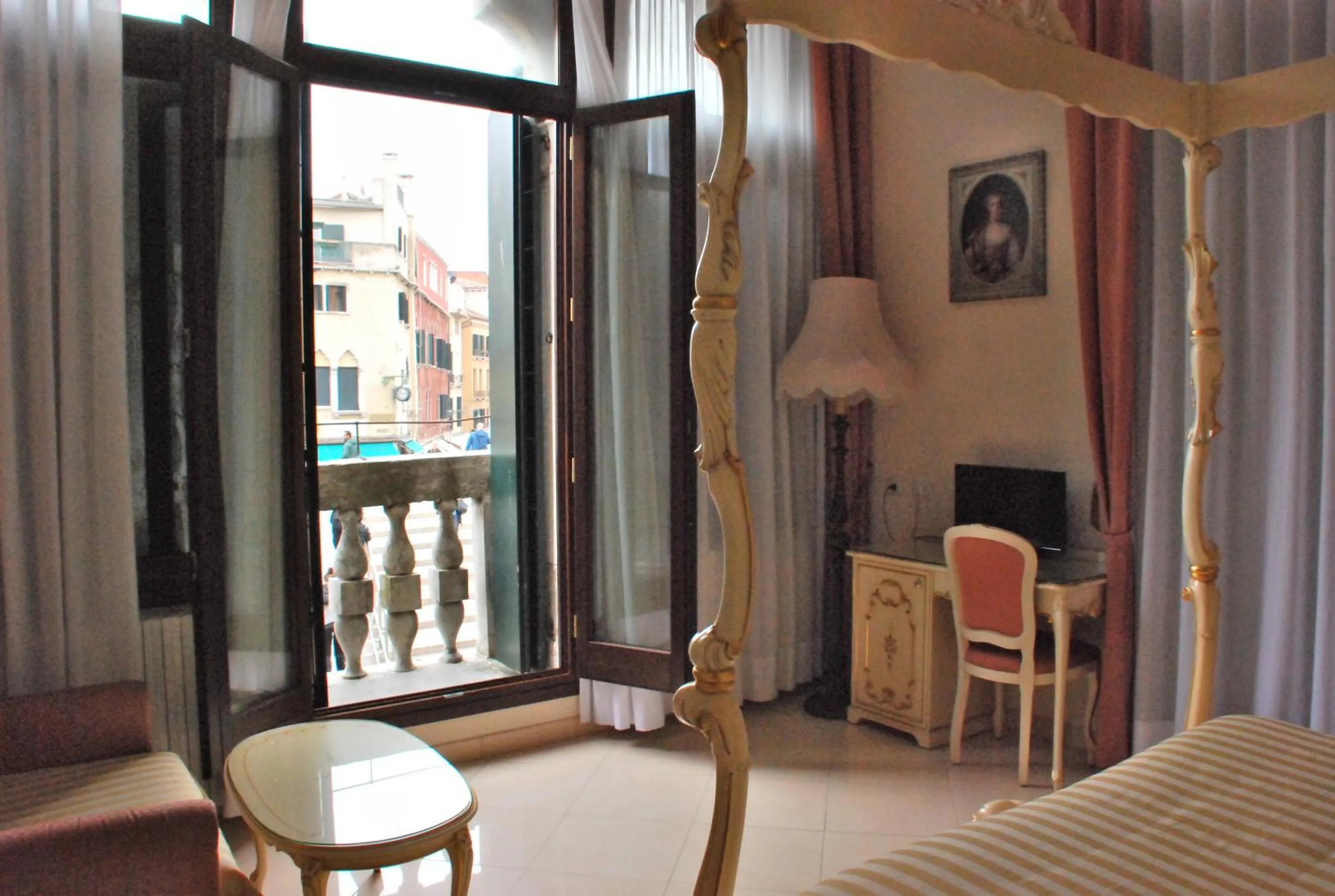 Restaurant/places to eat in Hotel Marte