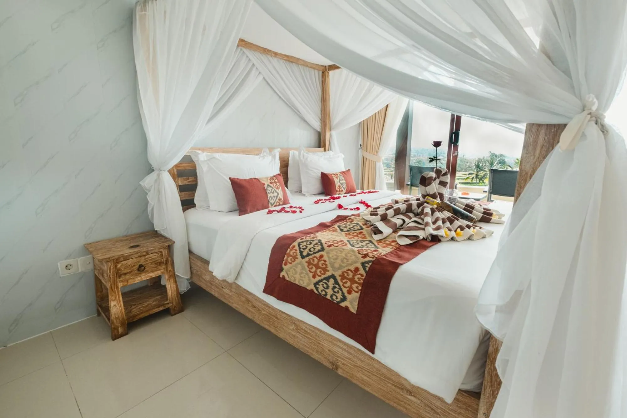 Bed in Bhuana Agung Villa and Restaurant