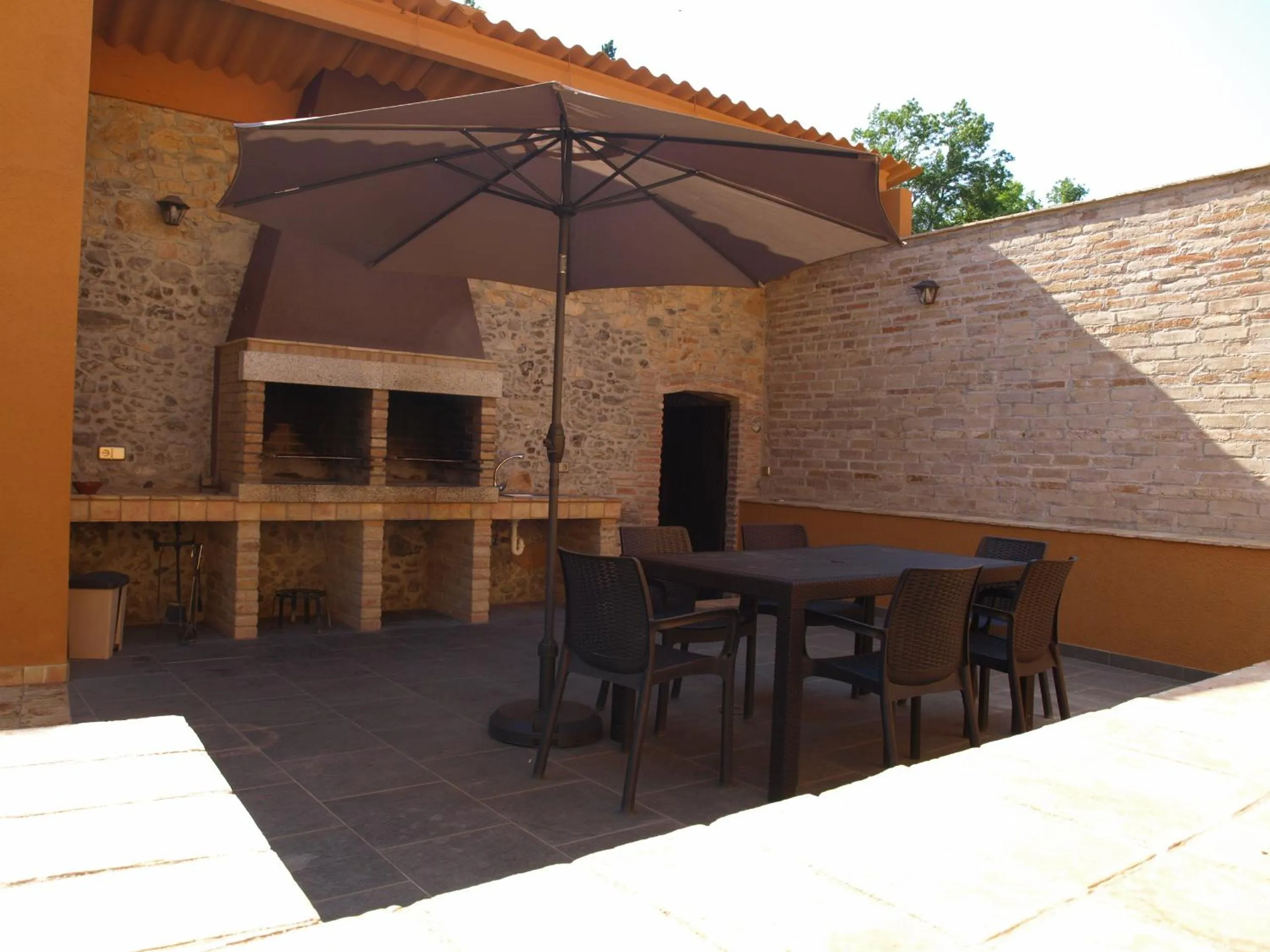 BBQ facilities in Can Dalemus