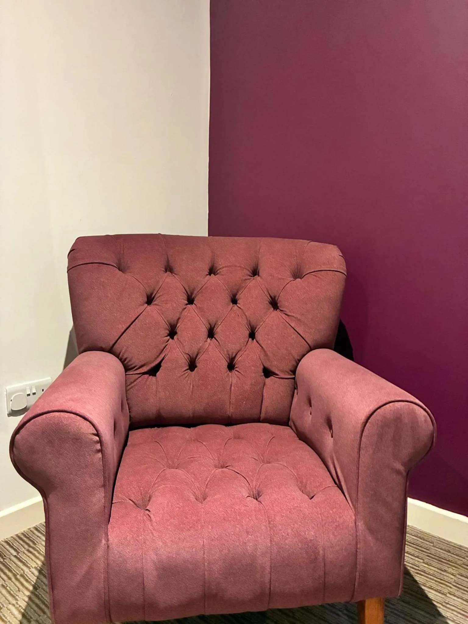 Seating area in Deangate Motel