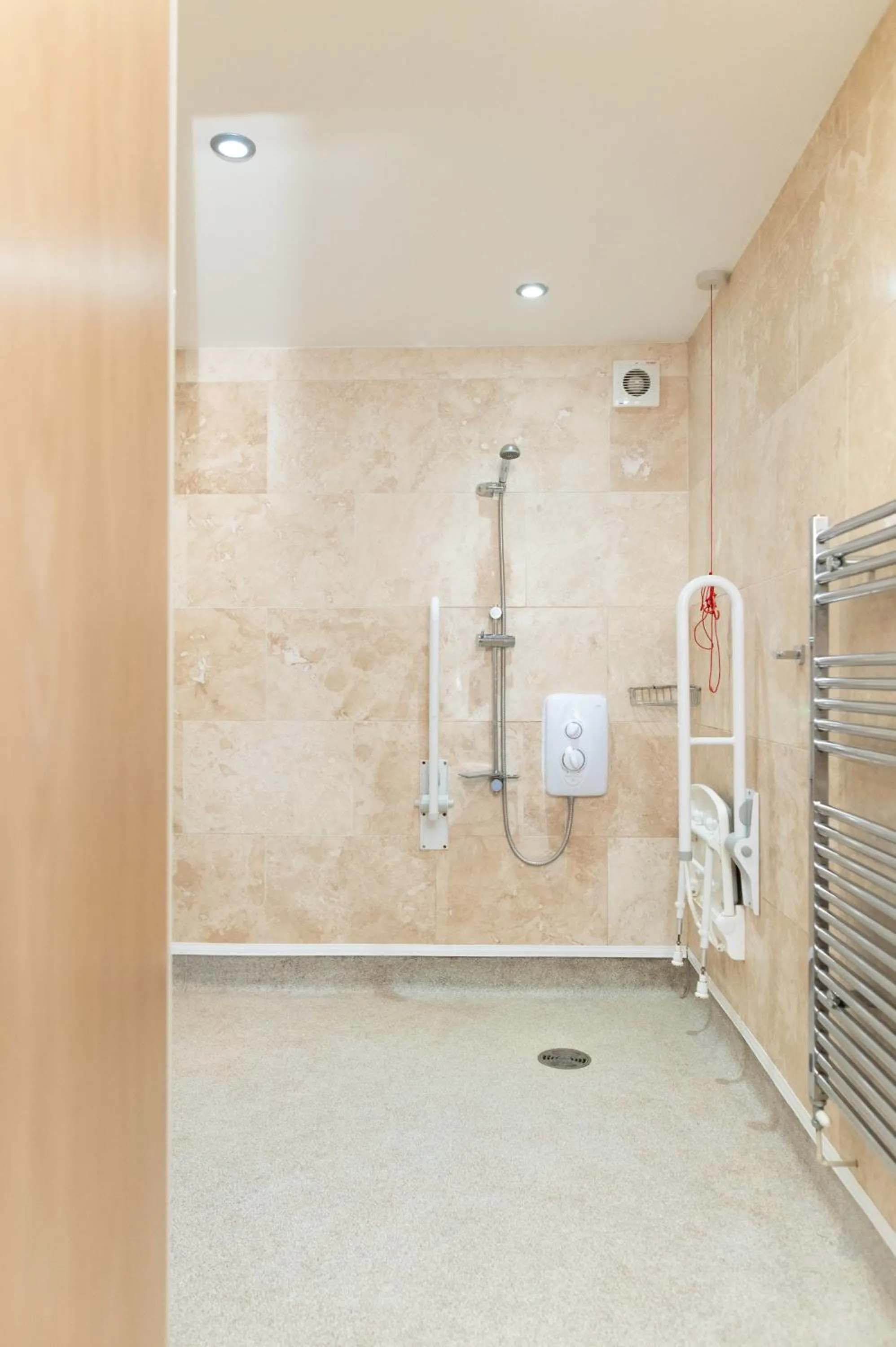 Shower in Deangate Motel