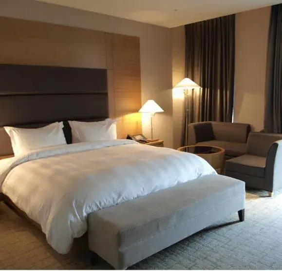 Photo of the whole room in Ramada Plaza by Wyndham Gwangju Photo of the whole room in Ramada Plaza by Wyndham Gwangju