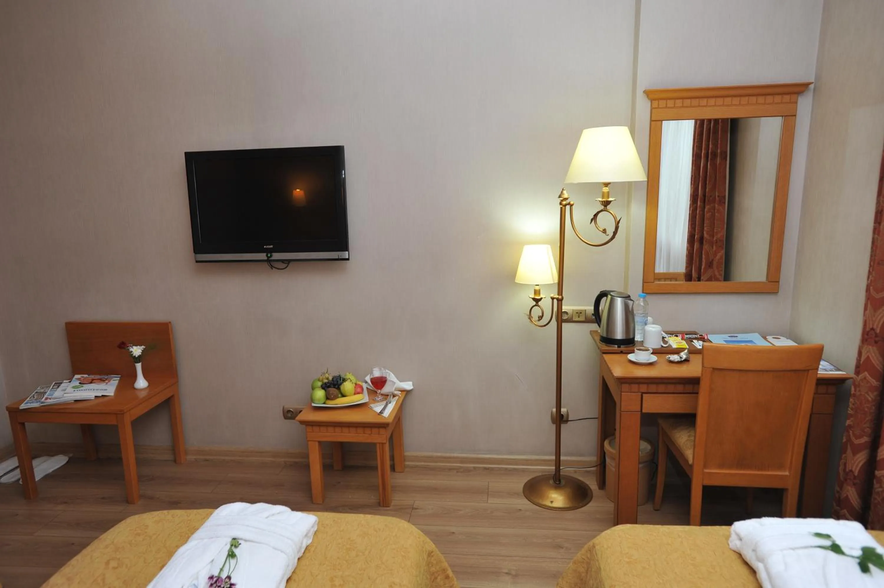 Photo of the whole room, Bed in Usta Park Hotel