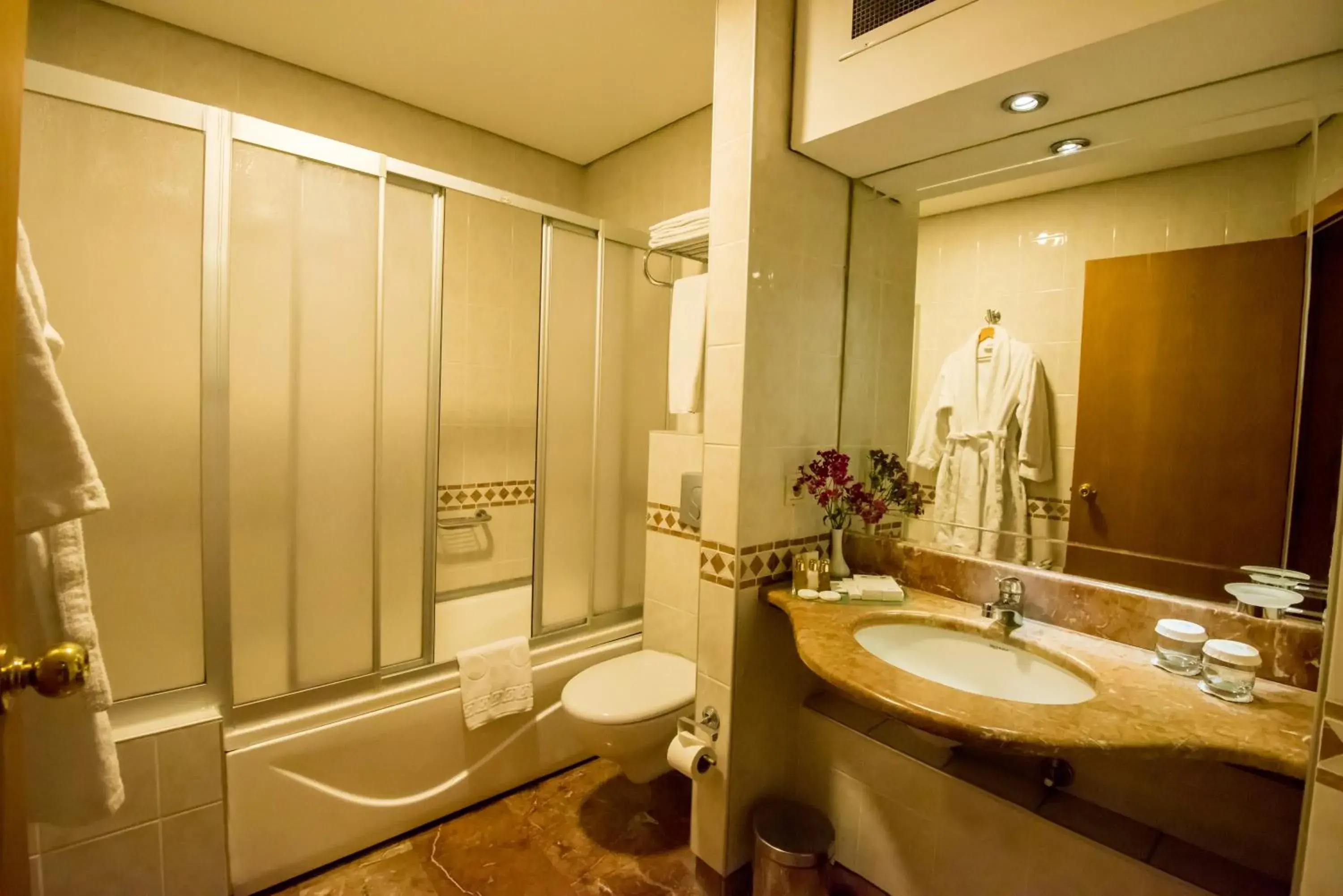 Bathroom in Usta Park Hotel Bathroom in Usta Park Hotel