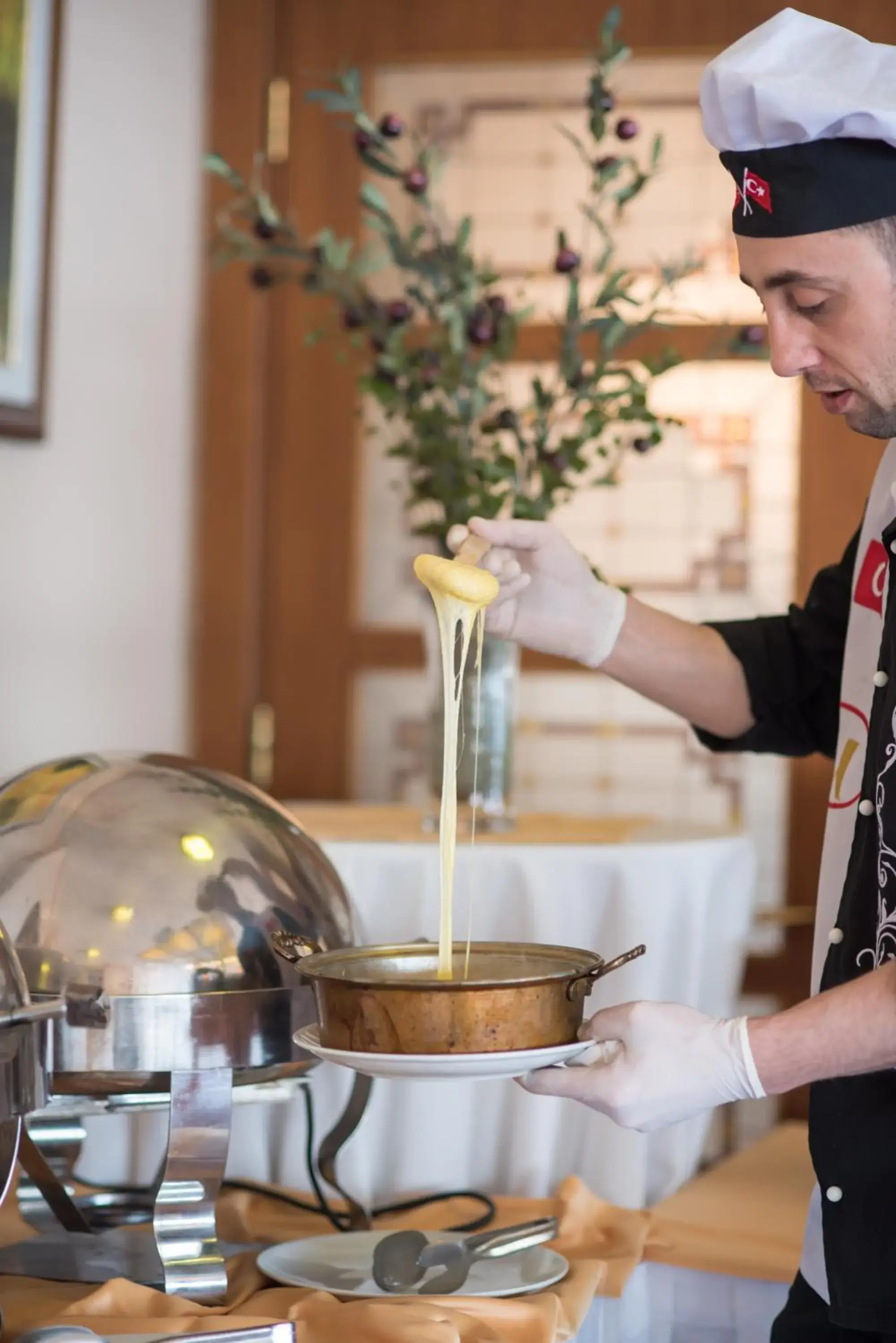 Restaurant/places to eat in Usta Park Hotel Restaurant/places to eat in Usta Park Hotel