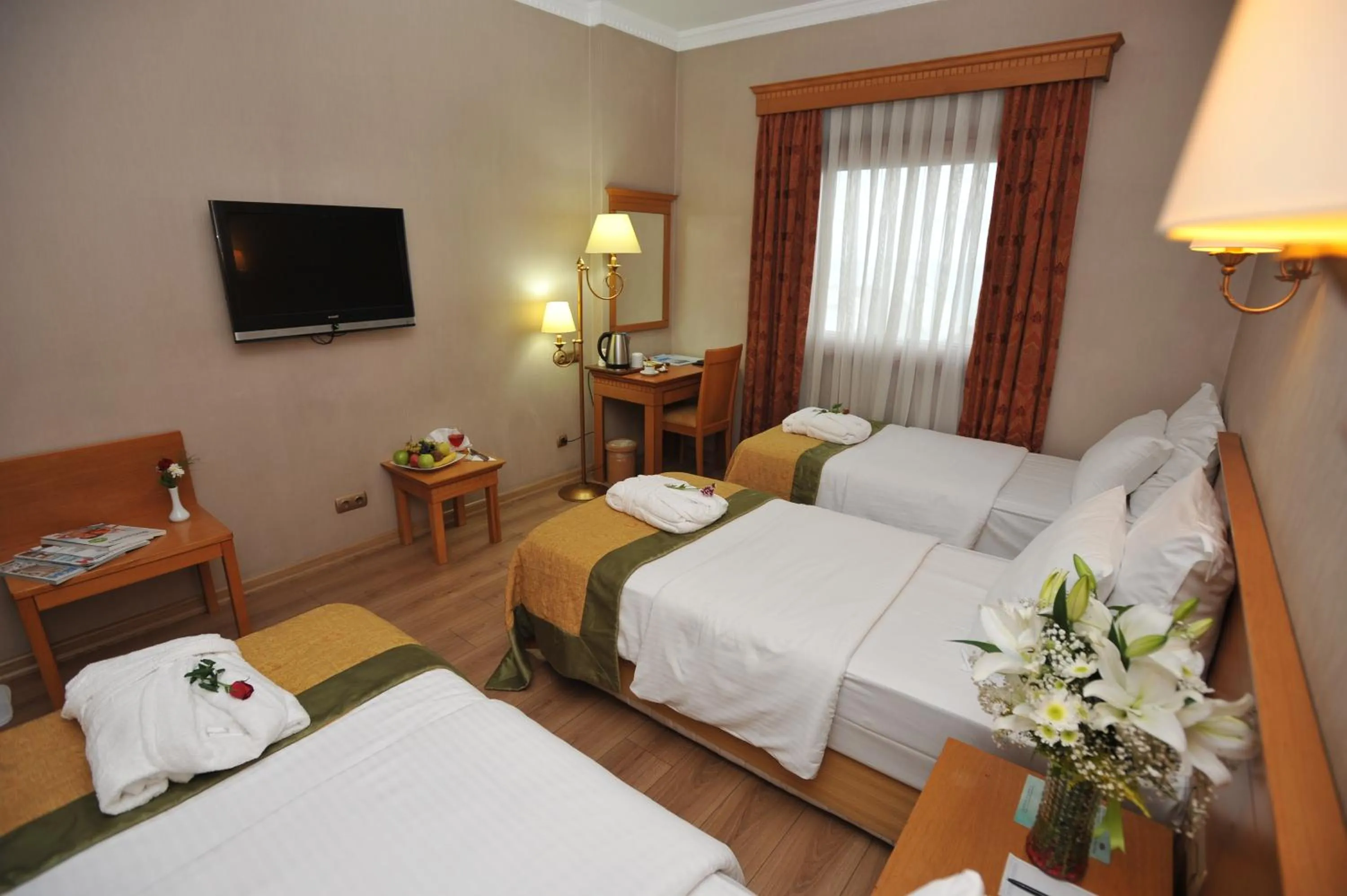 Photo of the whole room, Bed in Usta Park Hotel