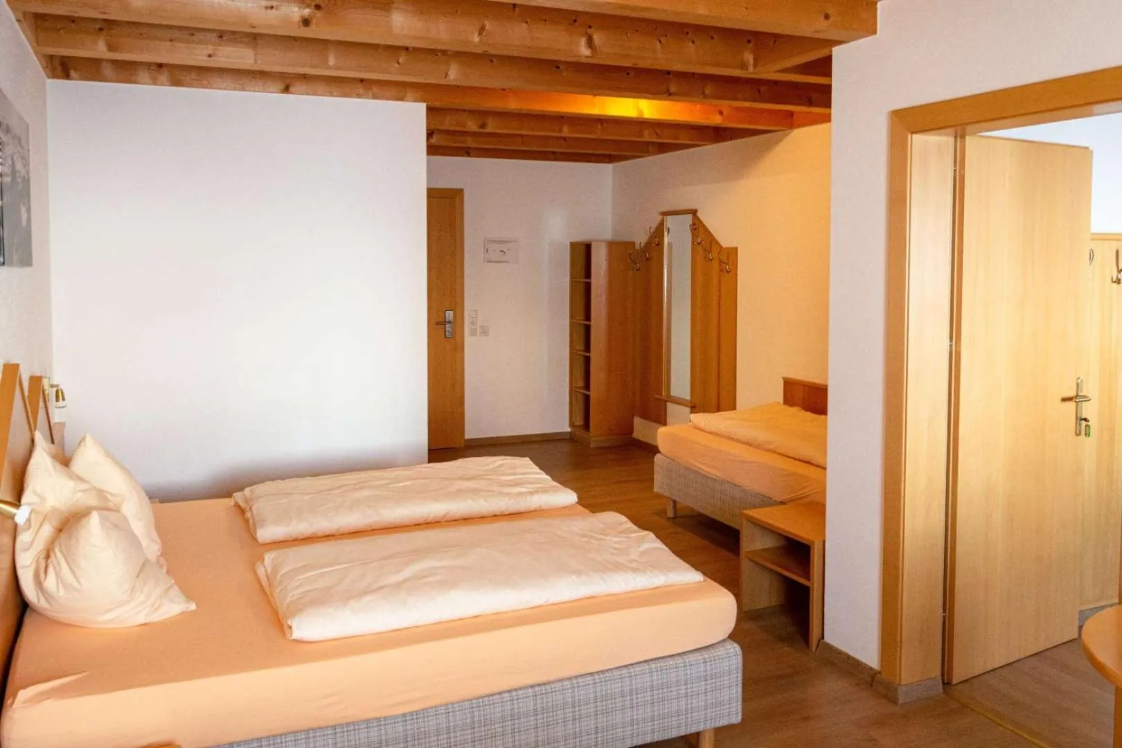 Property building, Bed in Wallackhaus RegioJet Hotels
