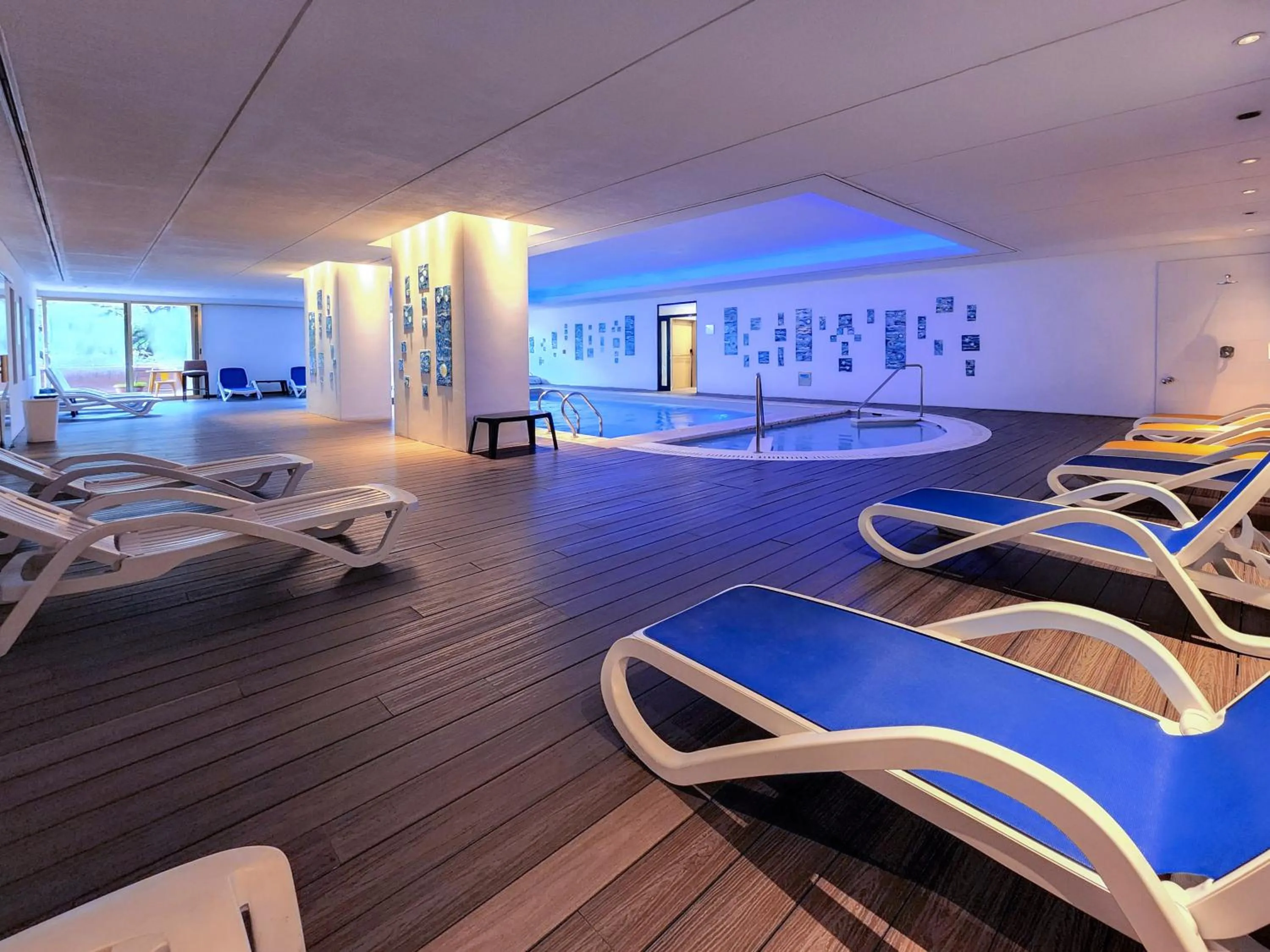 Swimming pool in Hotel Alejandro I - Affiliated by Meliá