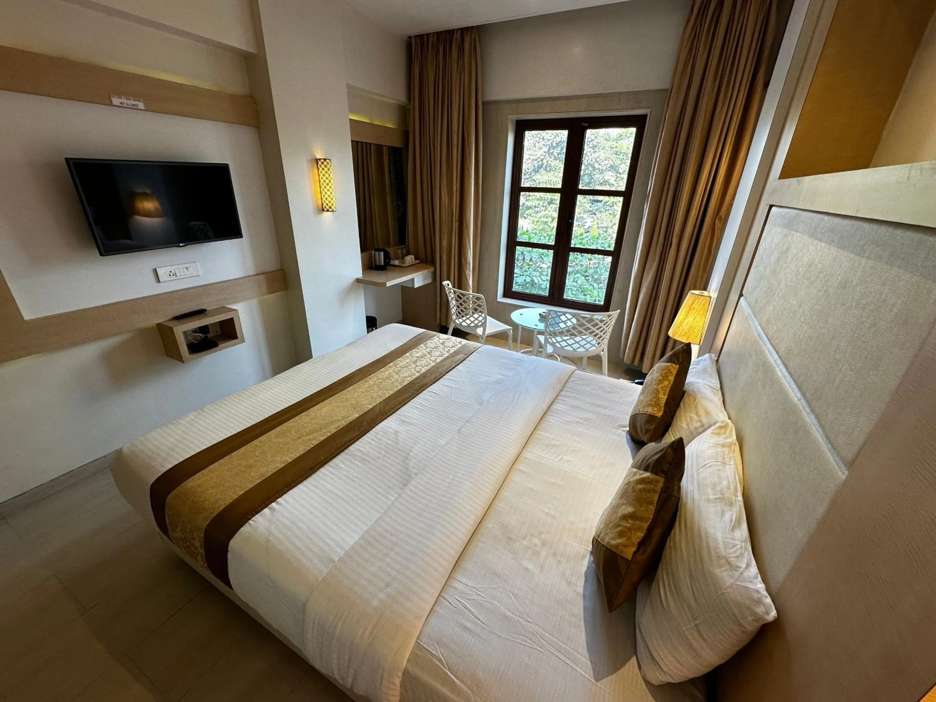 Bed in South Coast Hotel Wagle Estate Thane