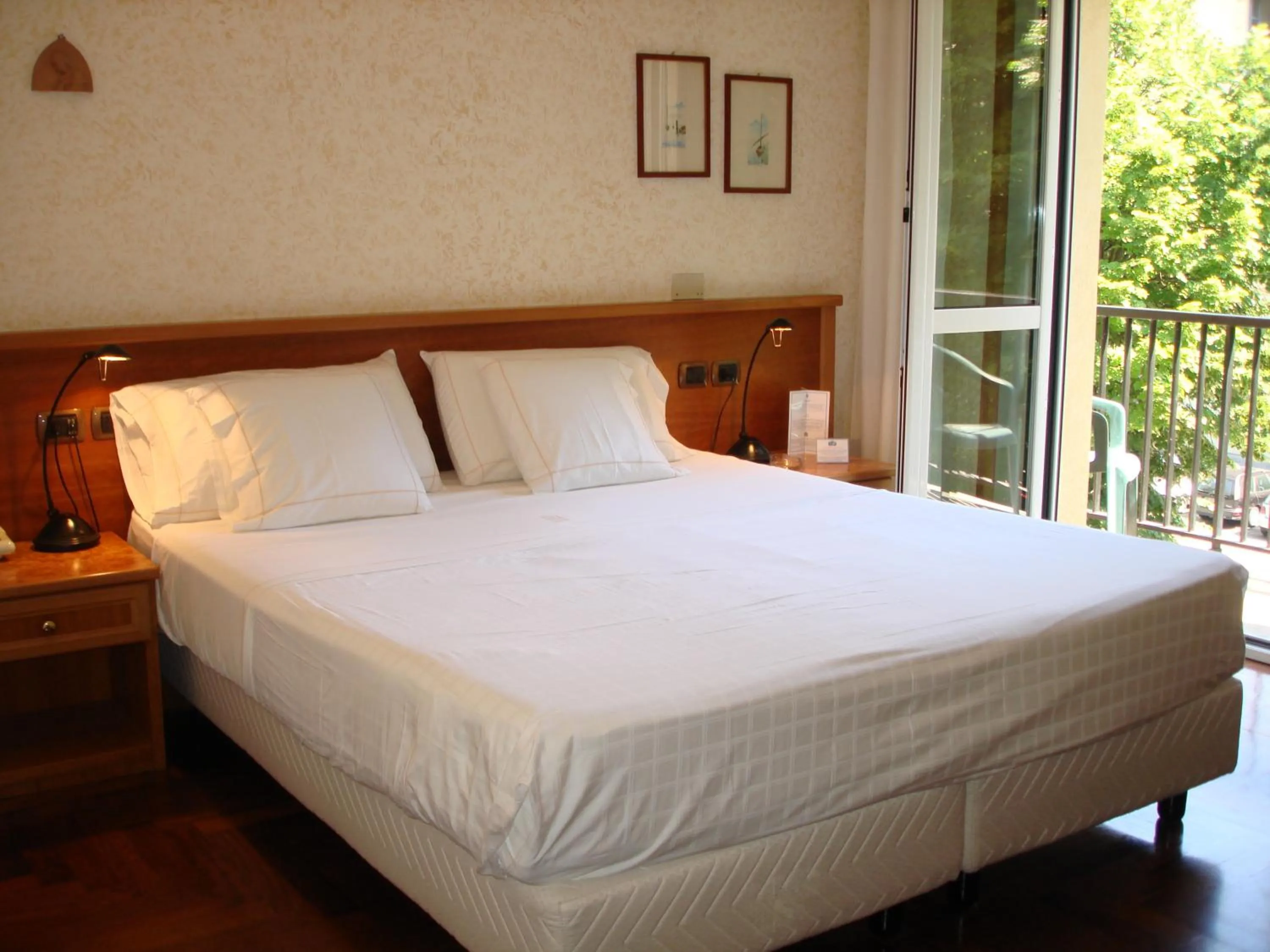 Day, Bed in Hotel Ariston
