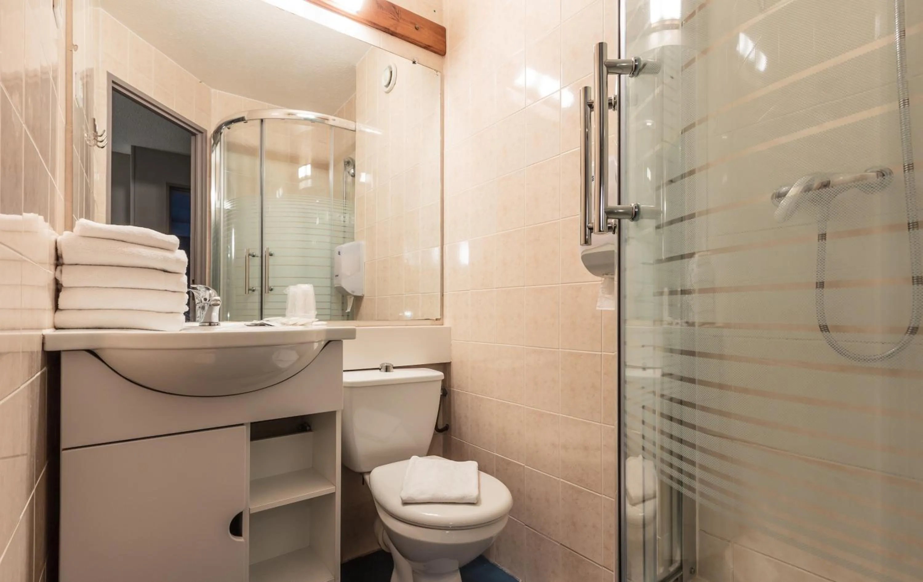 Bathroom in Hotel Lune Etoile