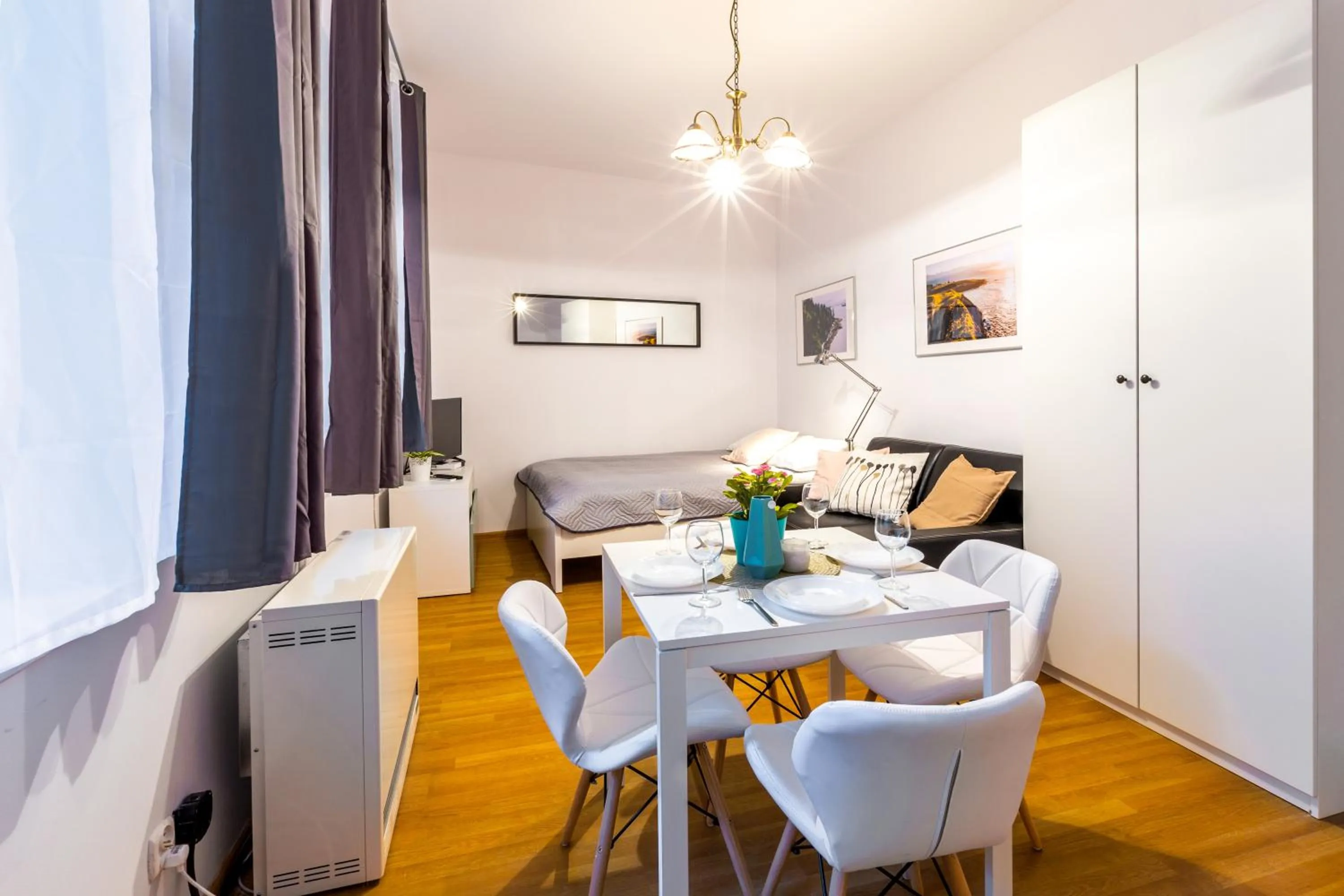 Living room in Friendhouse Apartments Avenue