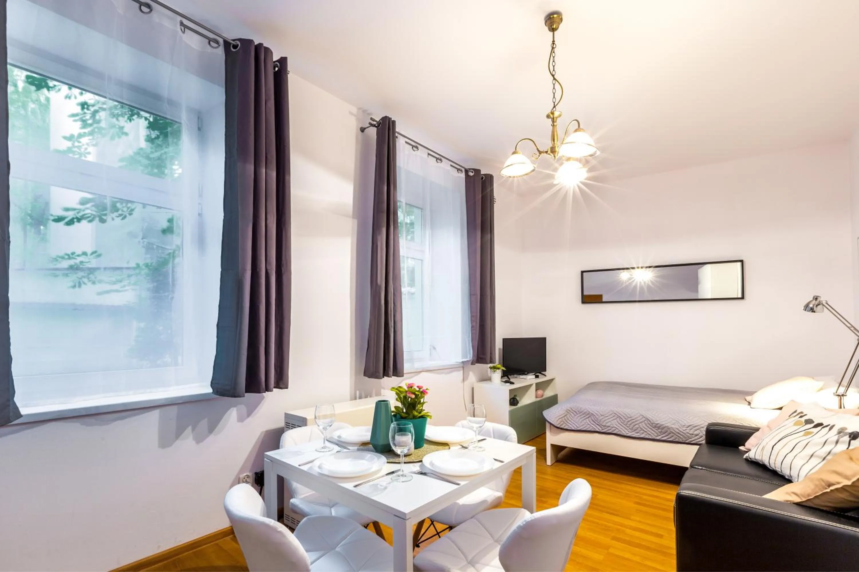 Bedroom in Friendhouse Apartments Avenue