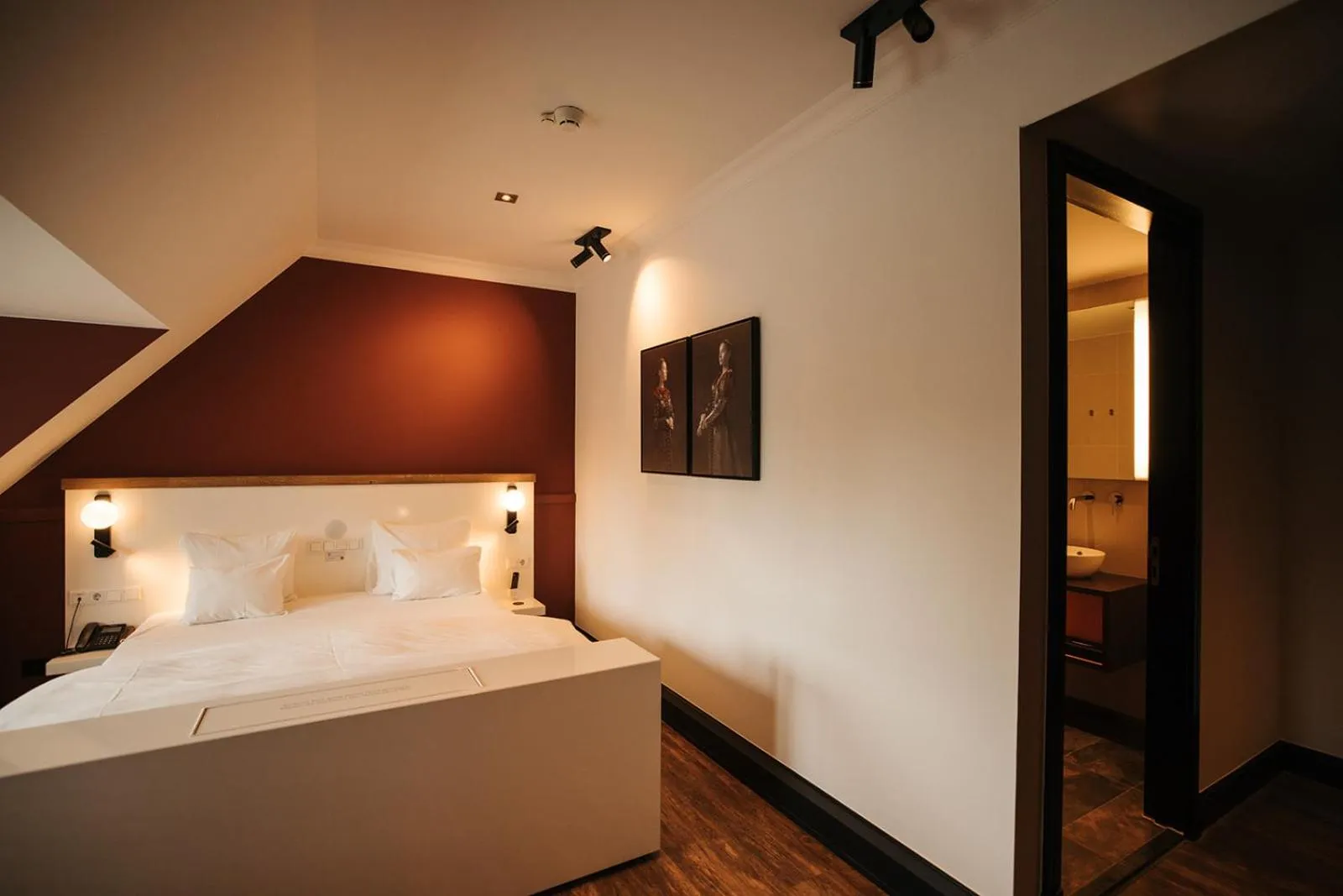 Bed in Hotel & Spa Savarin - Rijswijk, The Hague