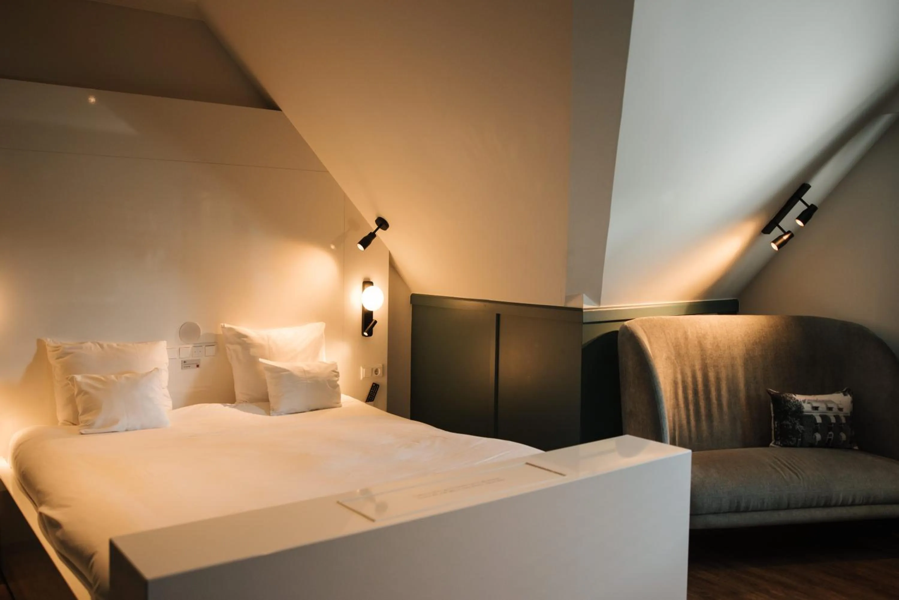 Bed in Hotel & Spa Savarin - Rijswijk, The Hague