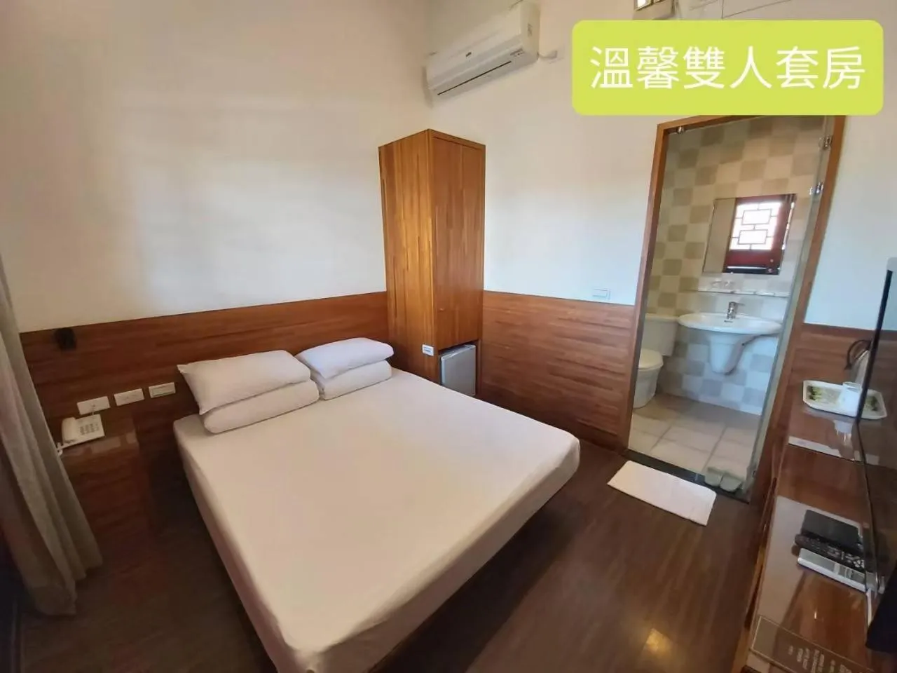 Photo of the whole room, Bed in Kenting Youth Activity Center