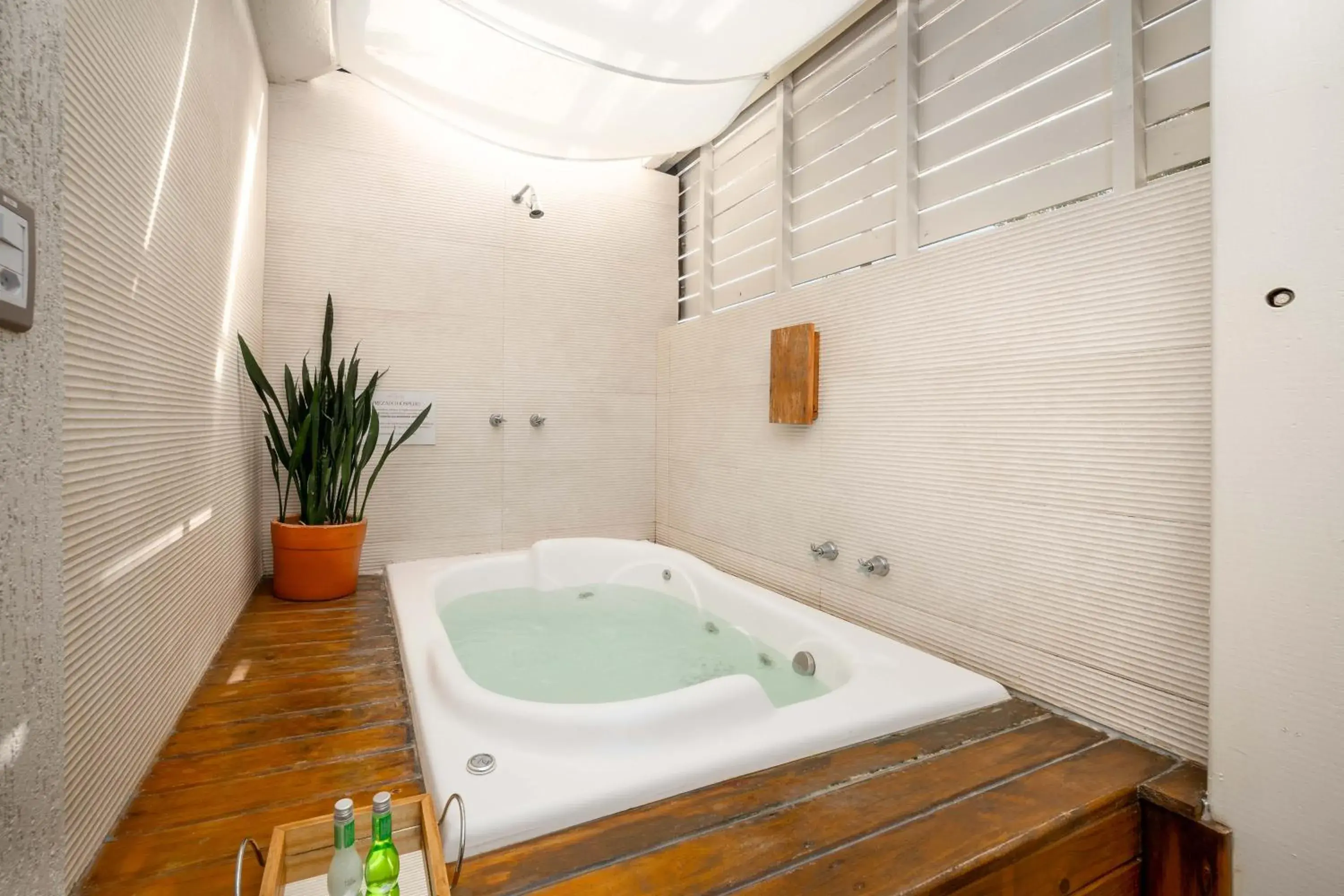 Ground Floor with Spa Bath in Pousada dos Sonhos Ground Floor with Spa Bath in Pousada dos Sonhos