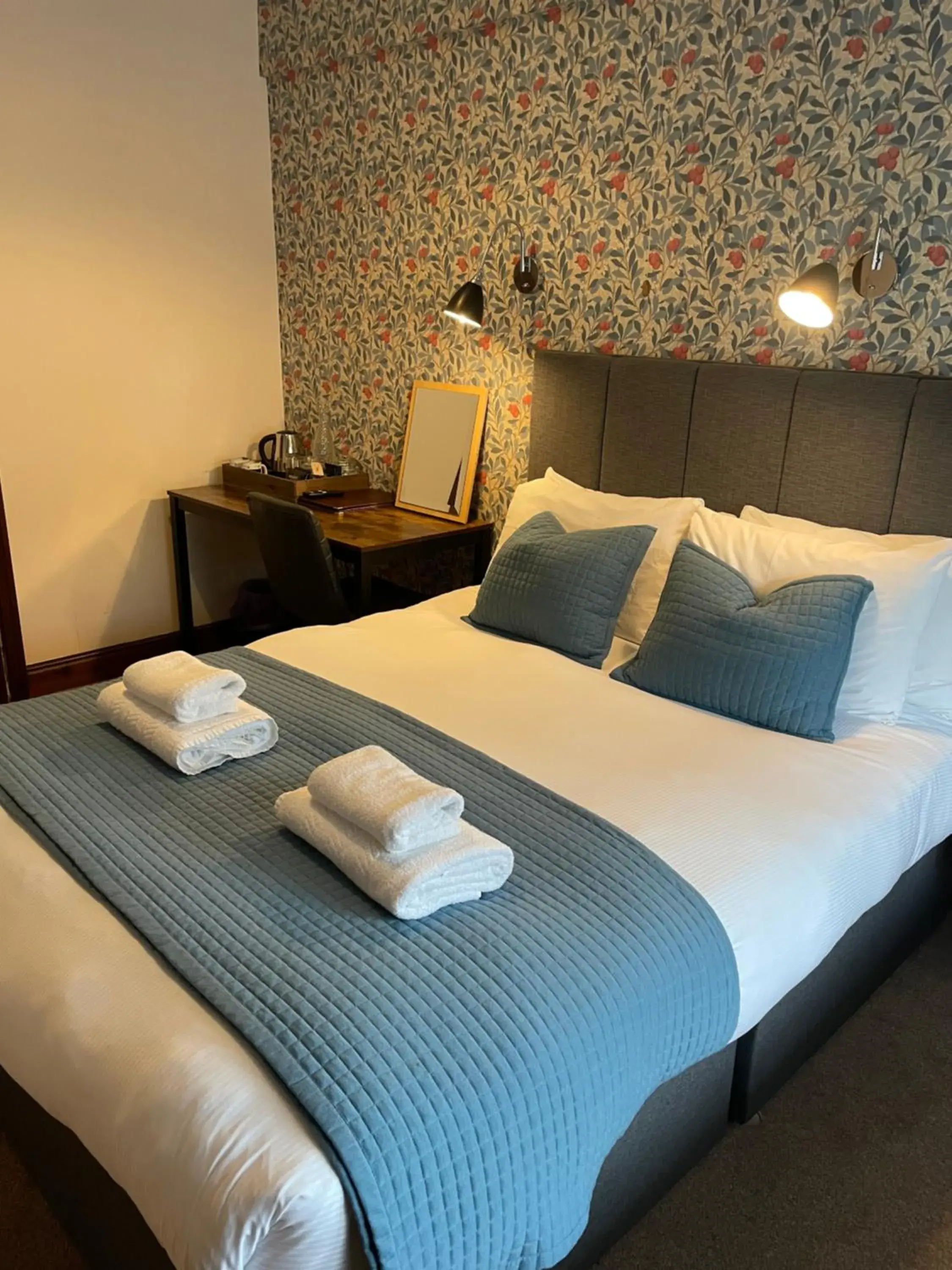 Bedroom, Bed in The Wheatsheaf Inn Bedroom, Bed in The Wheatsheaf Inn