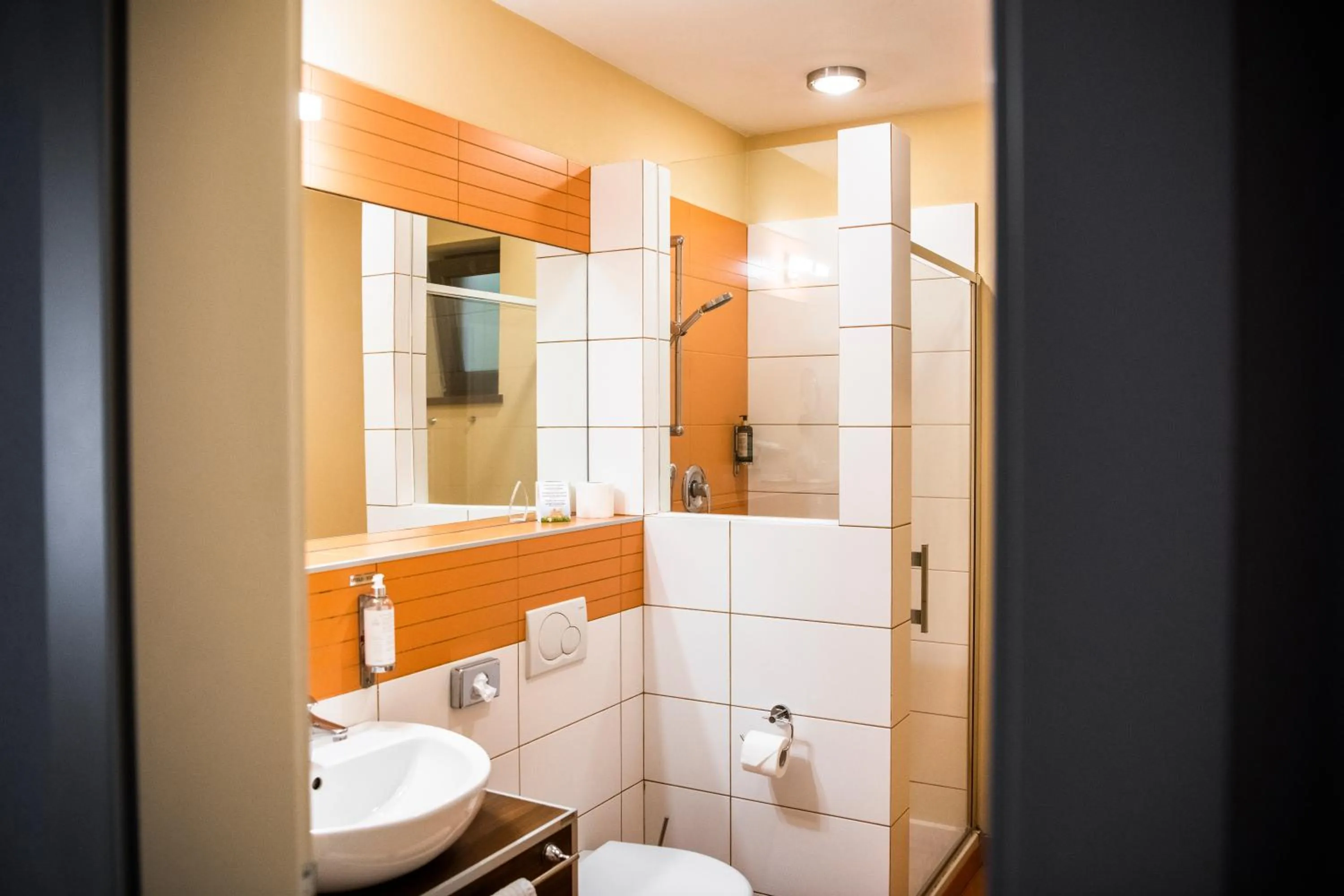 Shower in Hotel BELASSI