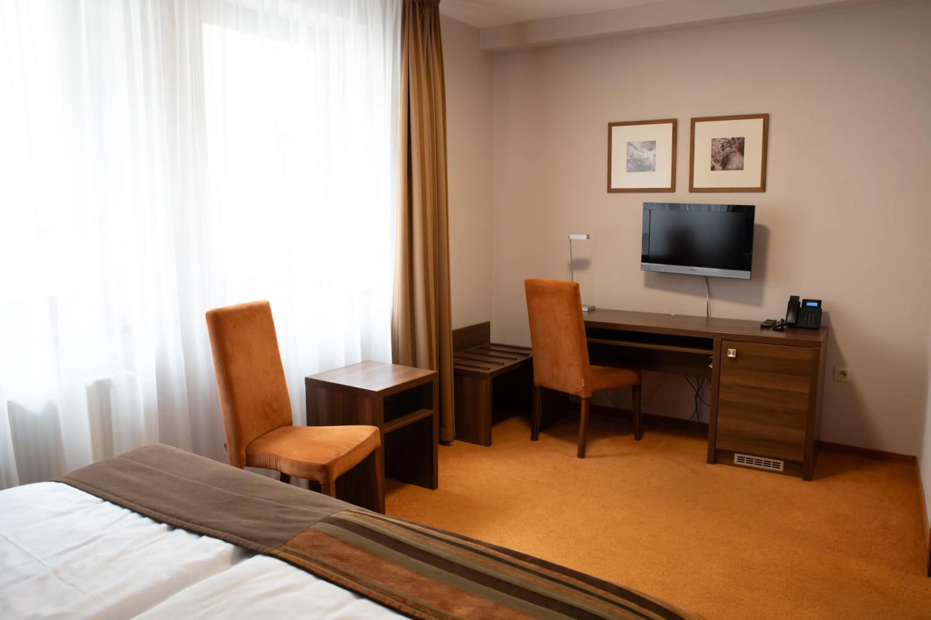 TV and multimedia, Bed in Hotel BELASSI