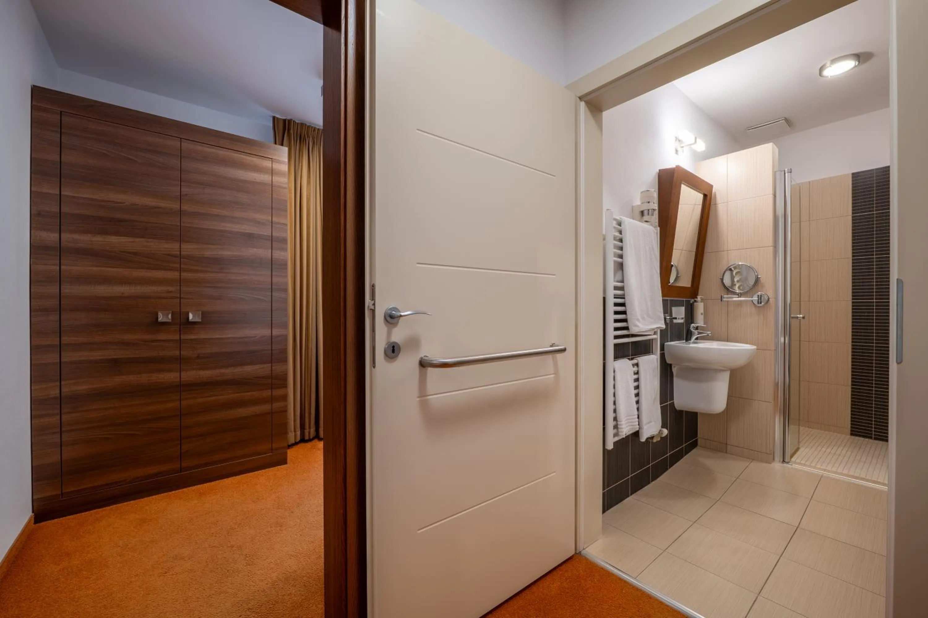 Shower in Hotel BELASSI