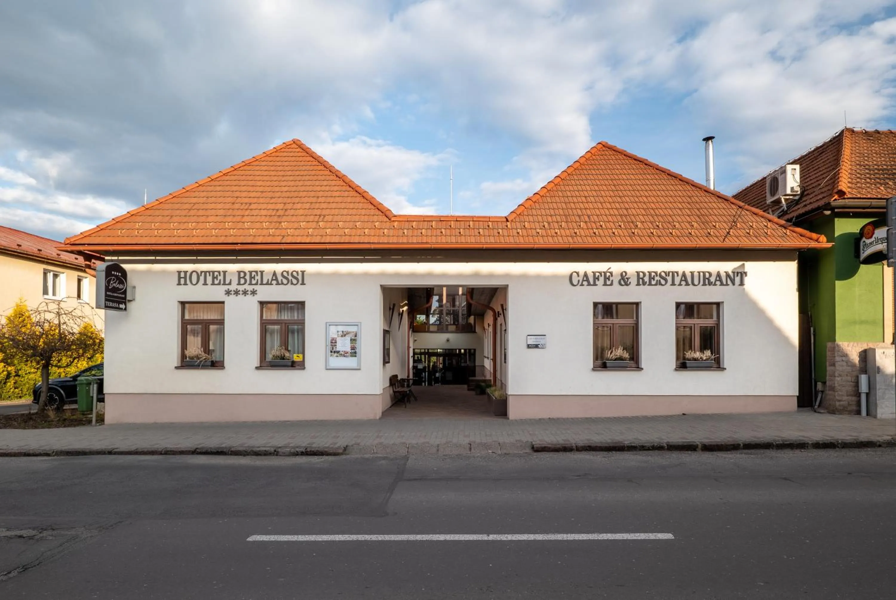 Property building in Hotel BELASSI