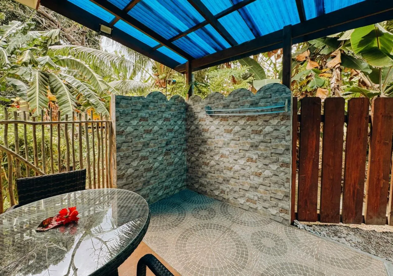 Shower in Buisson Guesthouse