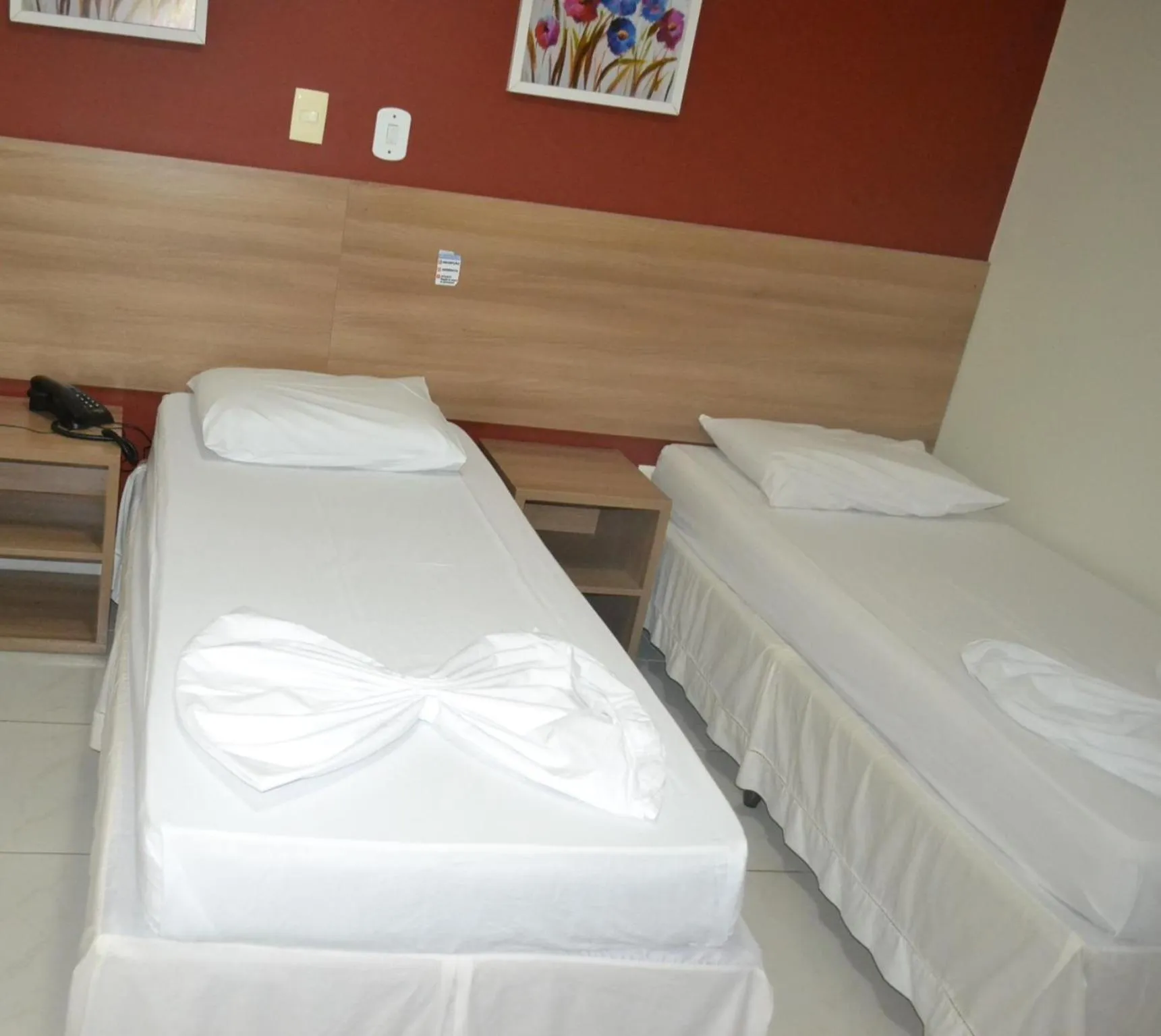 Bedroom, Bed in Tropical Praia Hotel