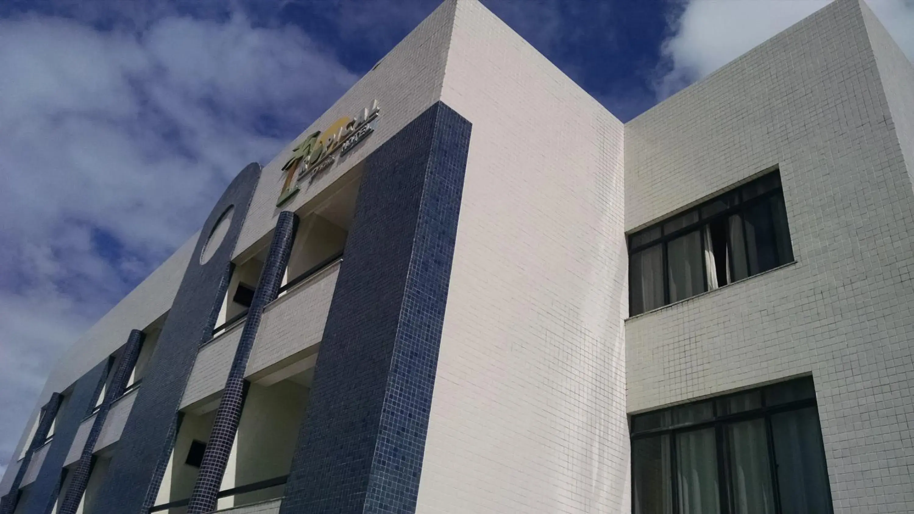 Facade/entrance in Tropical Praia Hotel Facade/entrance in Tropical Praia Hotel