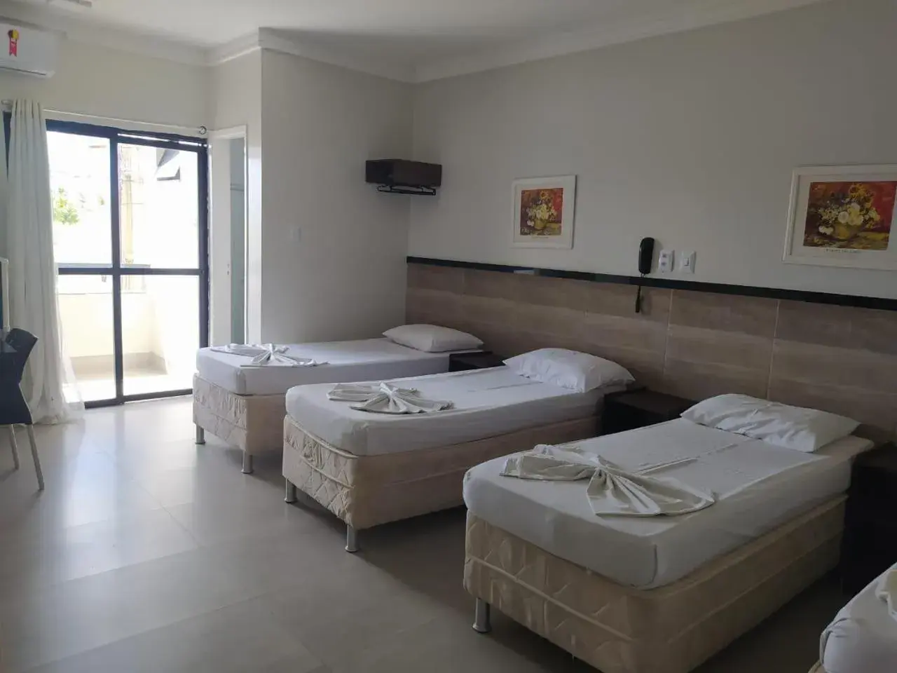 Bed in Tropical Praia Hotel Bed in Tropical Praia Hotel