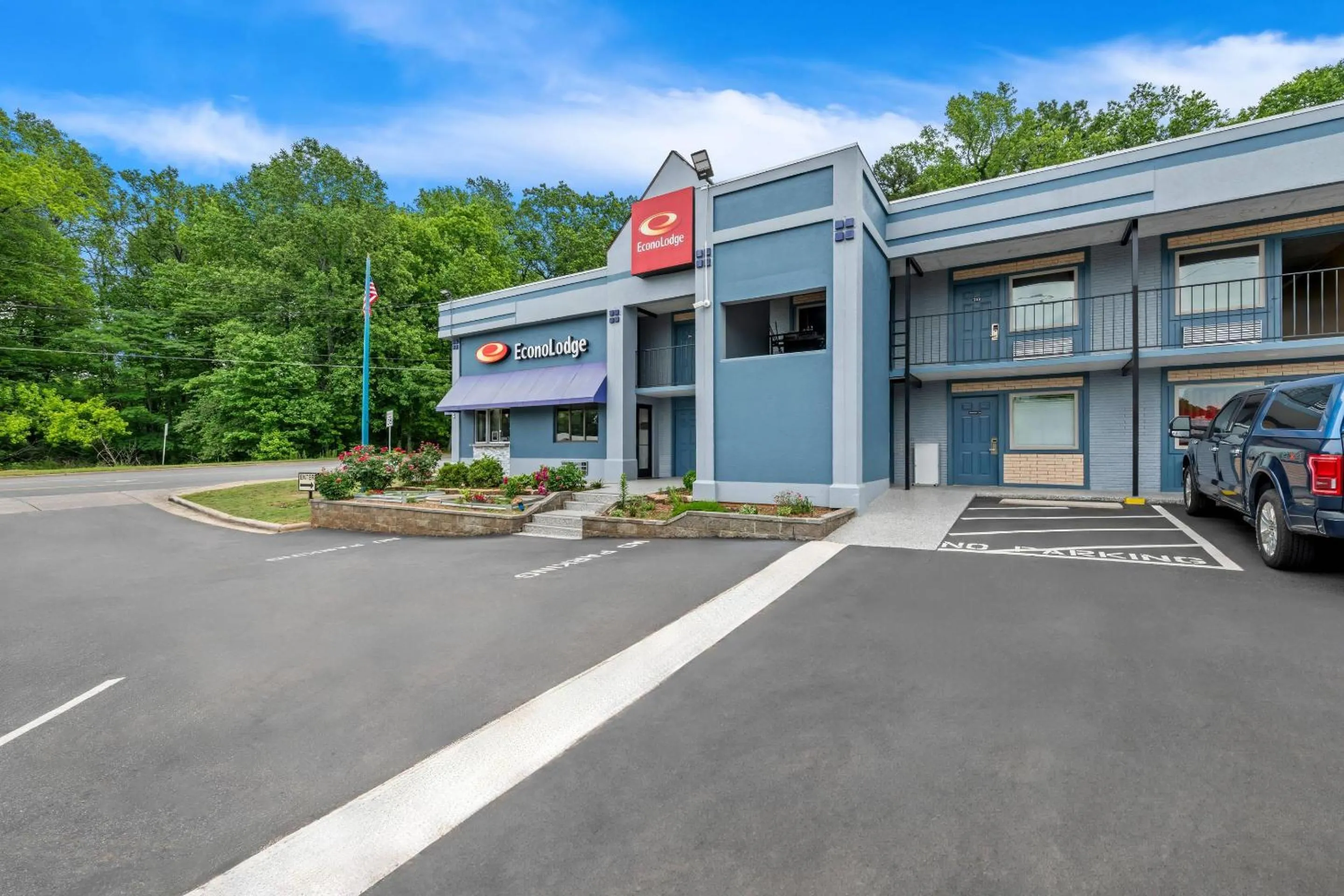 Property building in Econo Lodge Charlotte Airport Area