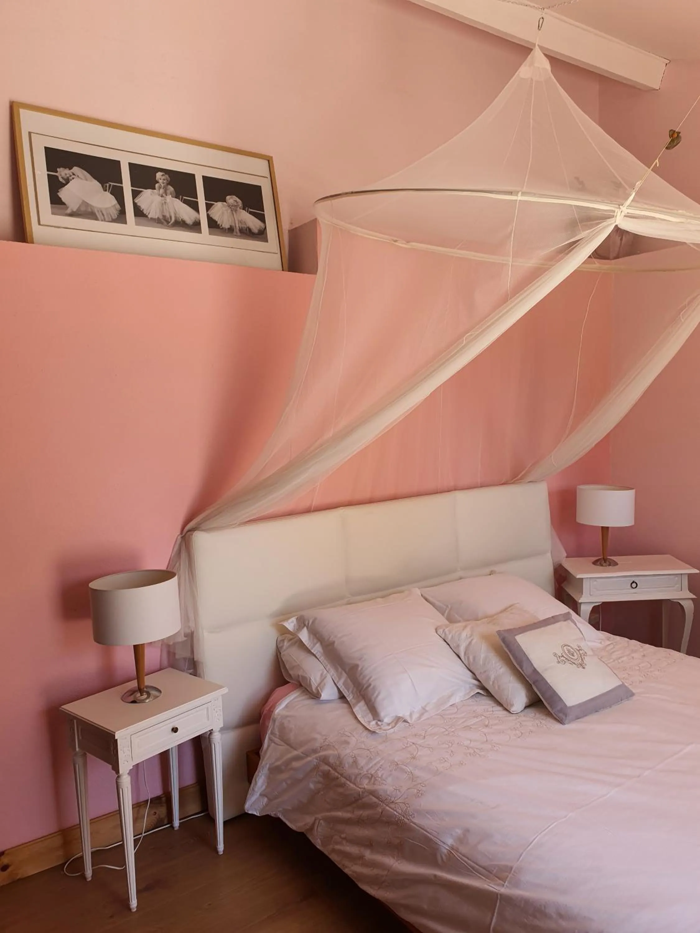 Bed in B&B Le Patio En Ville - Chambres d'hôtes