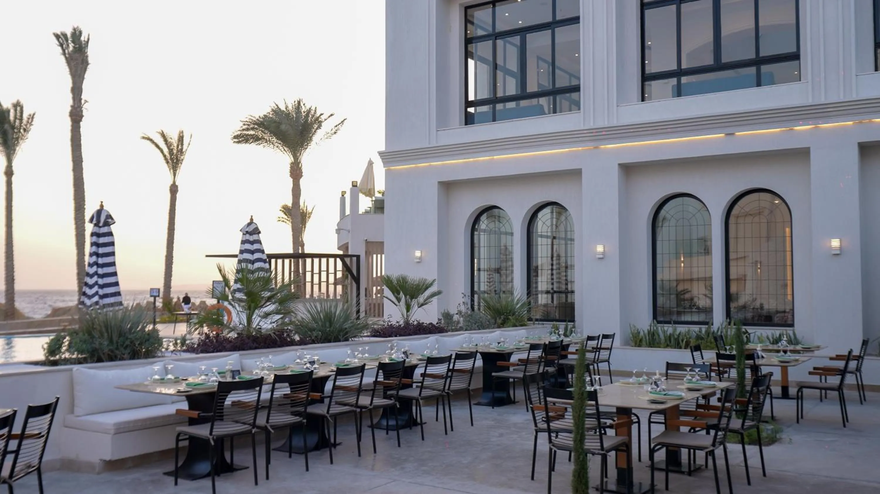 Restaurant/places to eat in Sunrise Remal Beach Resort