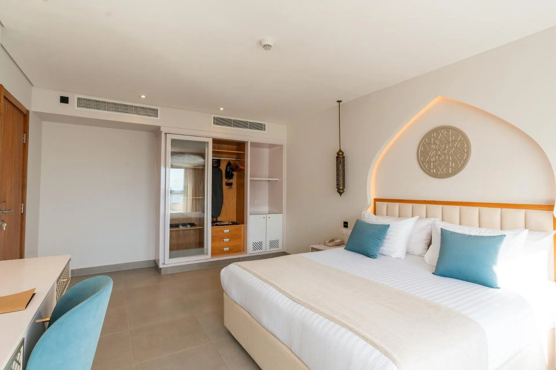 Photo of the whole room, Bed in Sunrise Remal Beach Resort