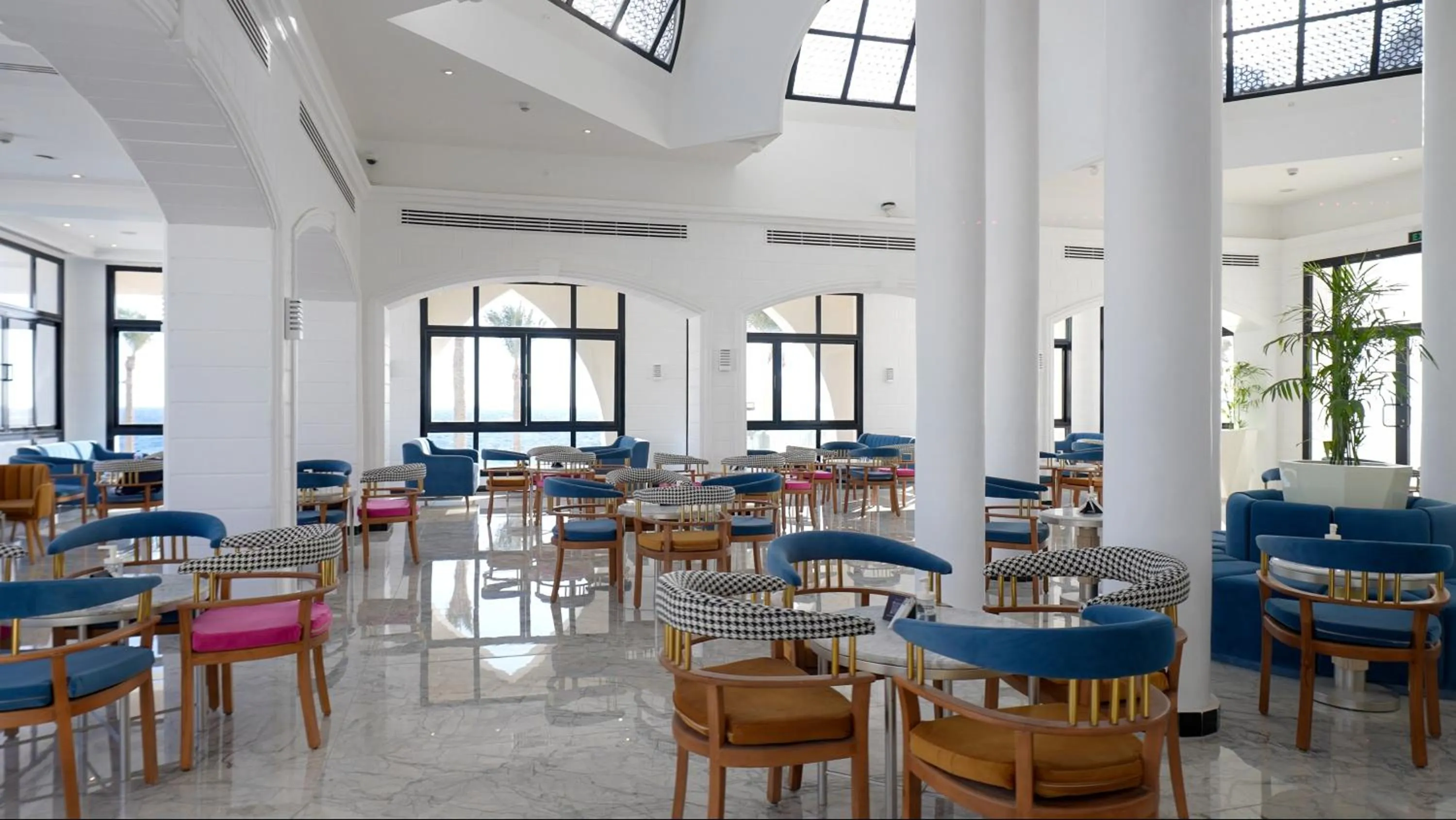 Restaurant/places to eat in Sunrise Remal Beach Resort