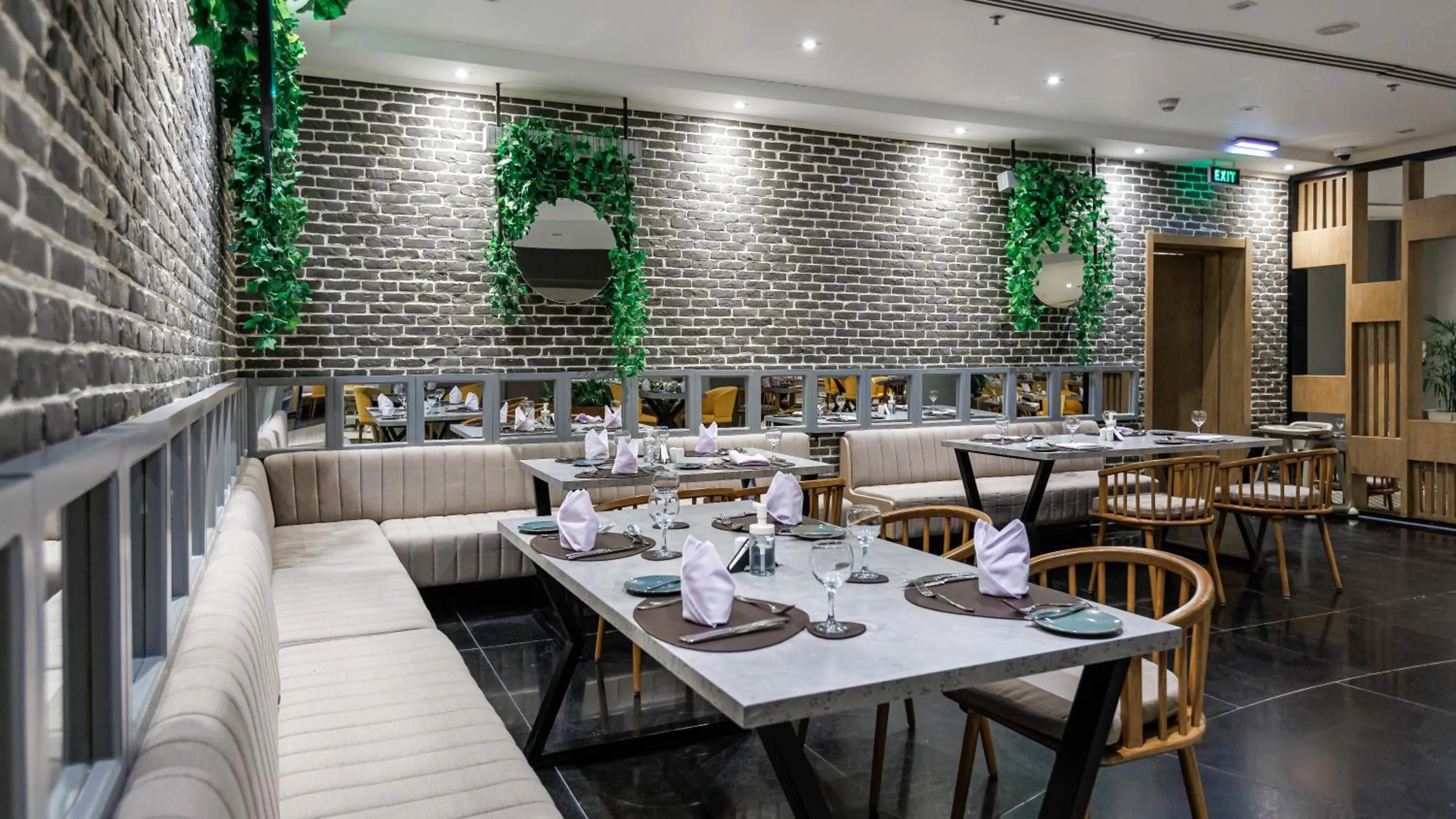 Restaurant/places to eat in Sunrise Remal Beach Resort