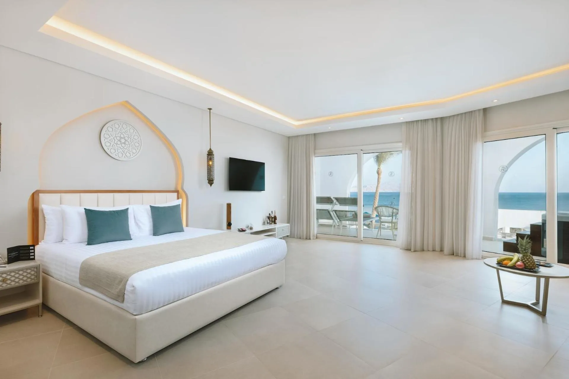 Bedroom, Bed in Sunrise Remal Beach Resort