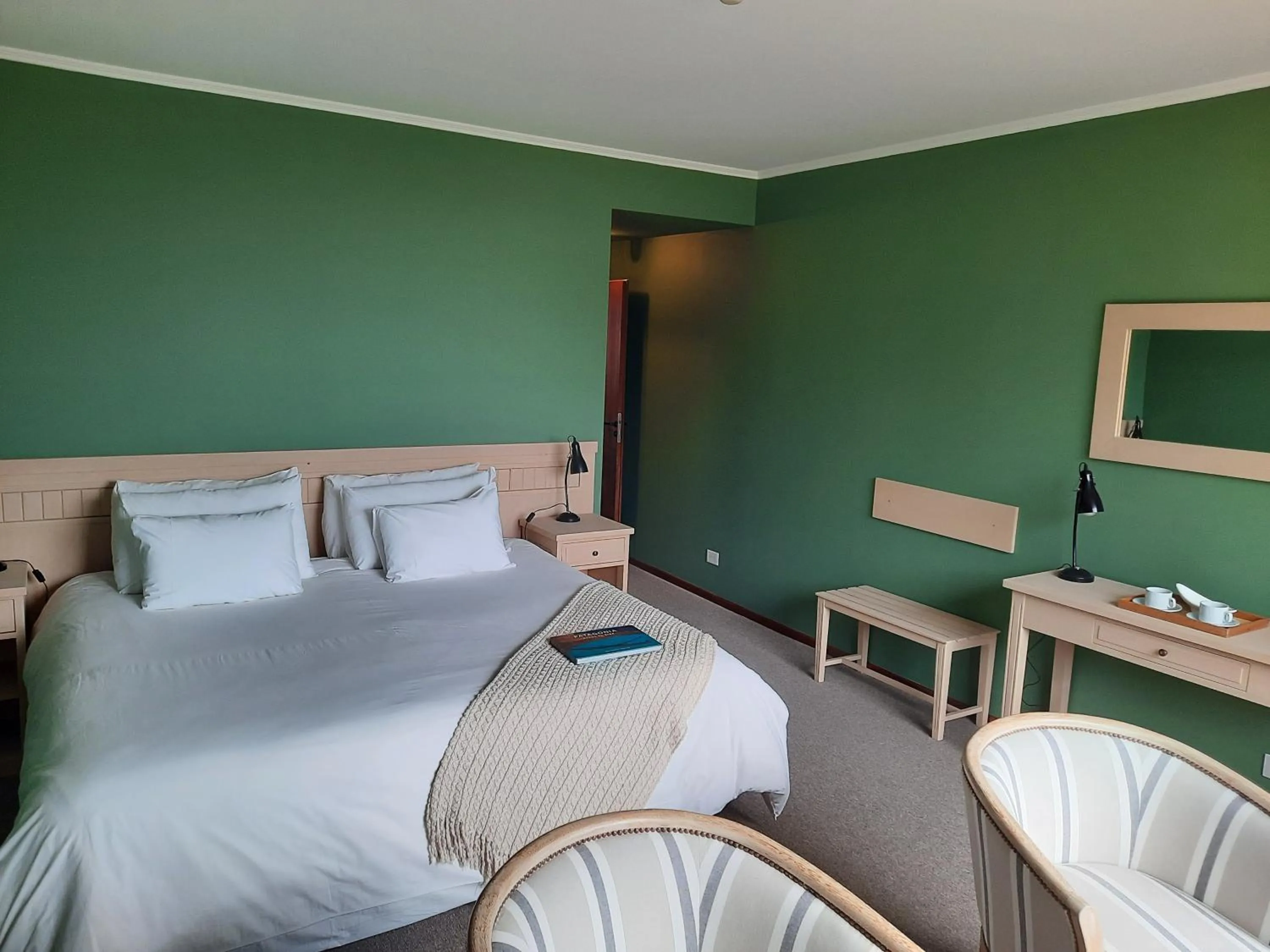 Photo of the whole room, Bed in Los Cerros del Chaltén Boutique Hotel