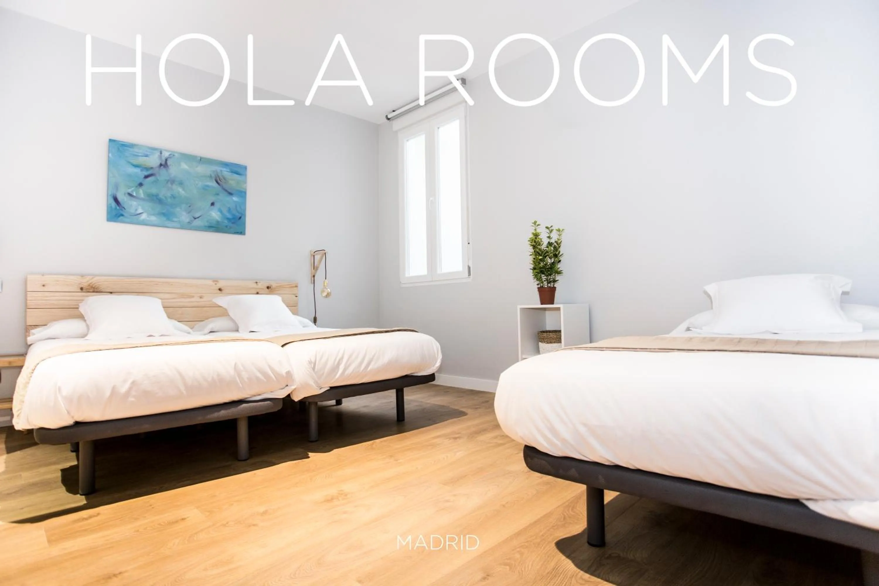 Photo of the whole room, Bed in Hola Rooms