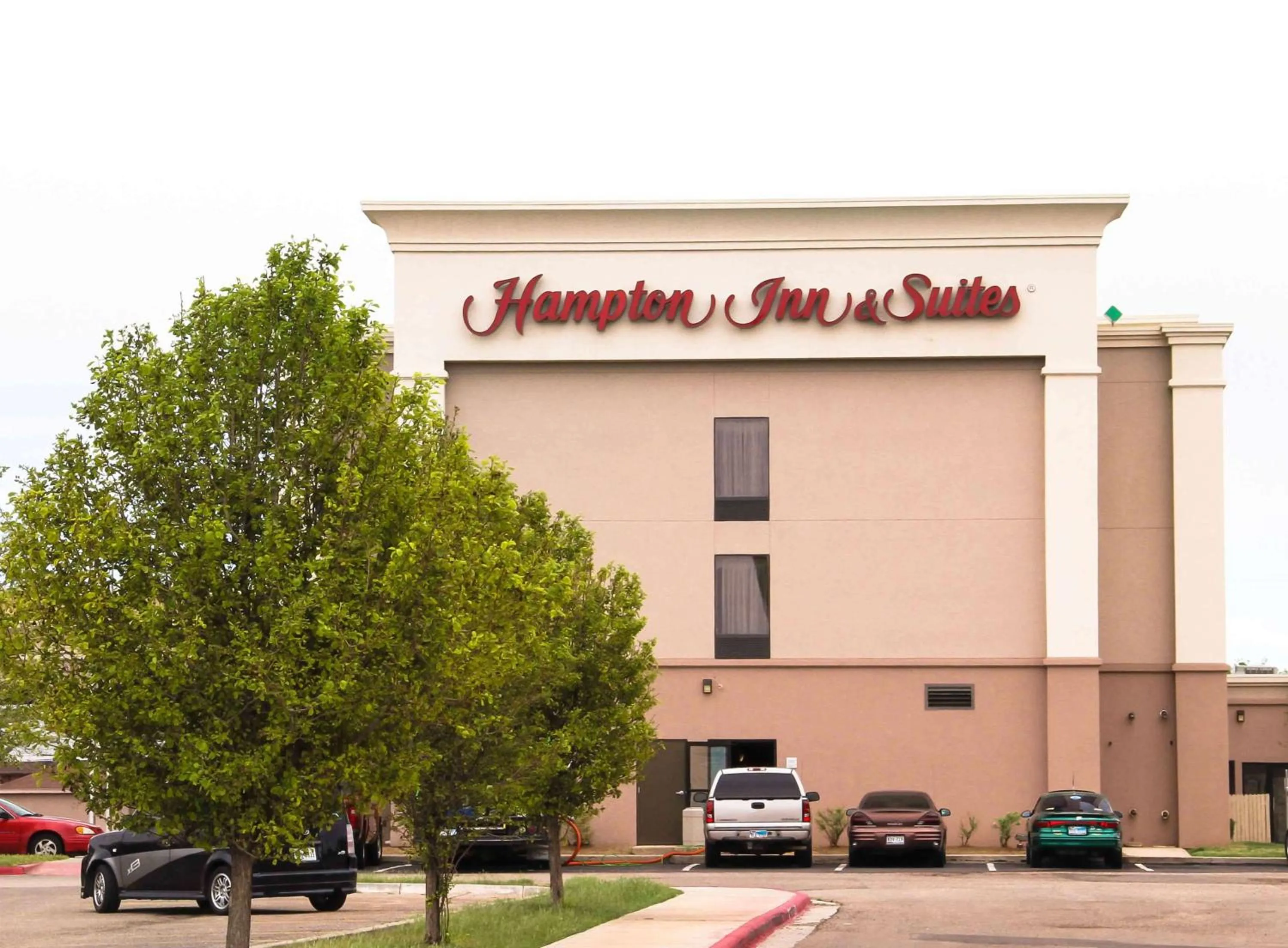 Property building in Hampton Inn and Suites Amarillo West