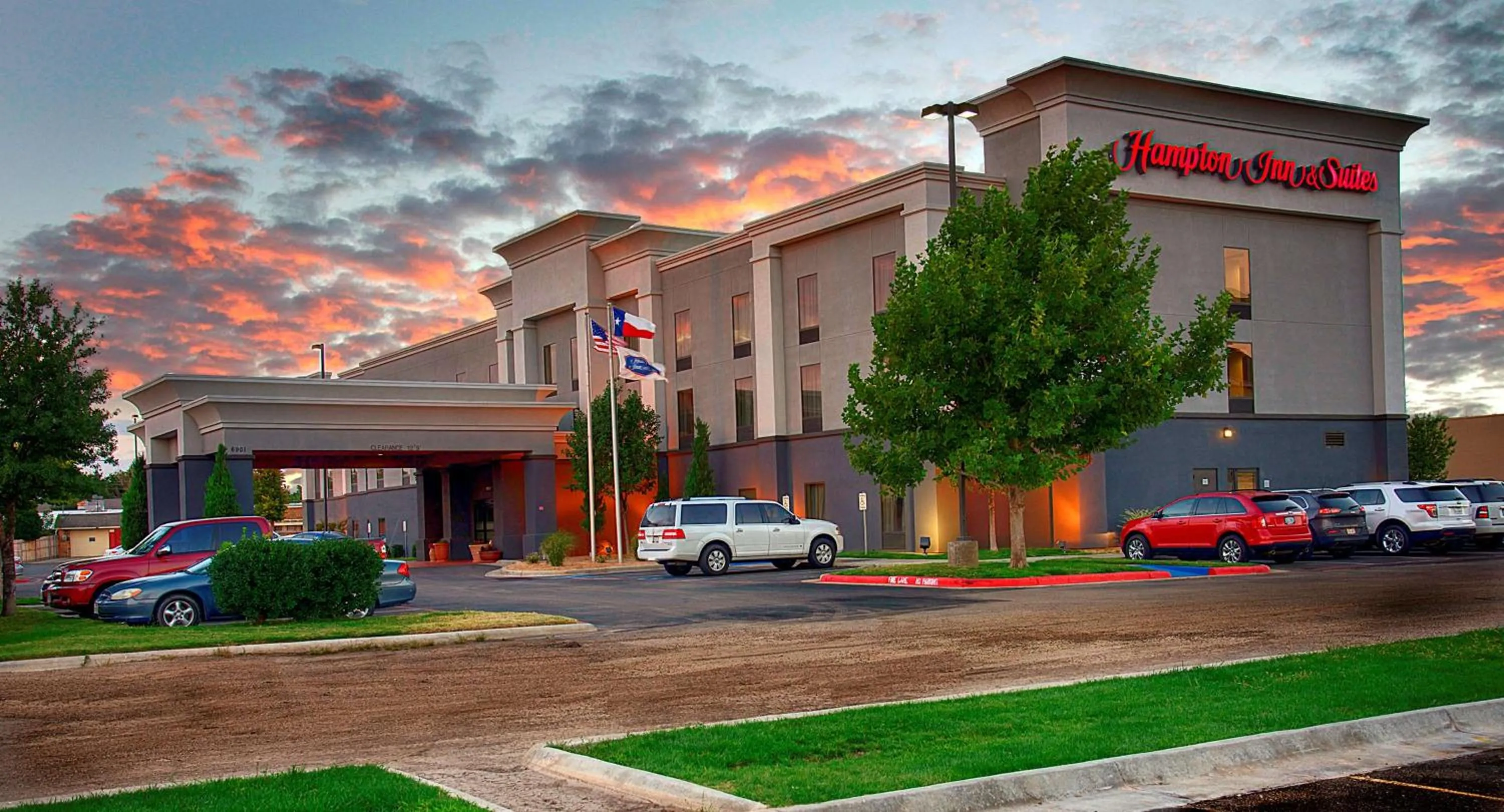 Property building in Hampton Inn and Suites Amarillo West