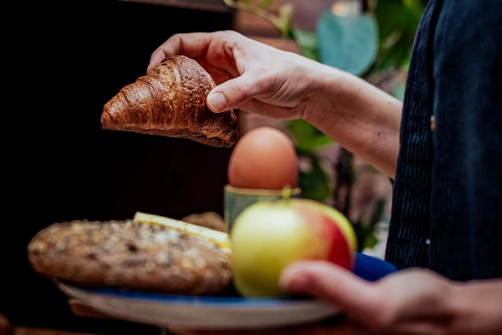 Buffet breakfast in Long John's Pub & Hotel